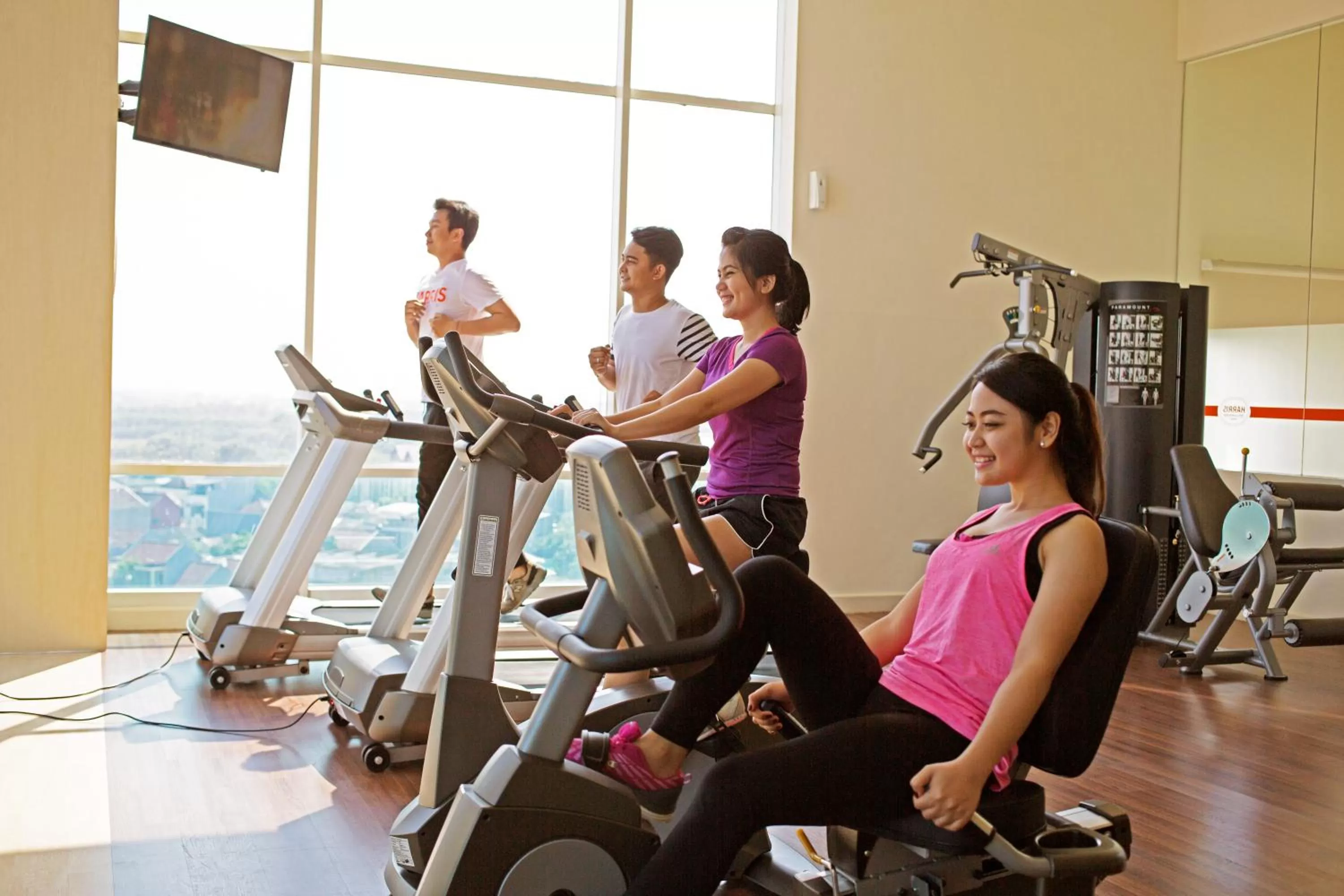 Fitness centre/facilities in HARRIS Hotel & Conventions Bekasi