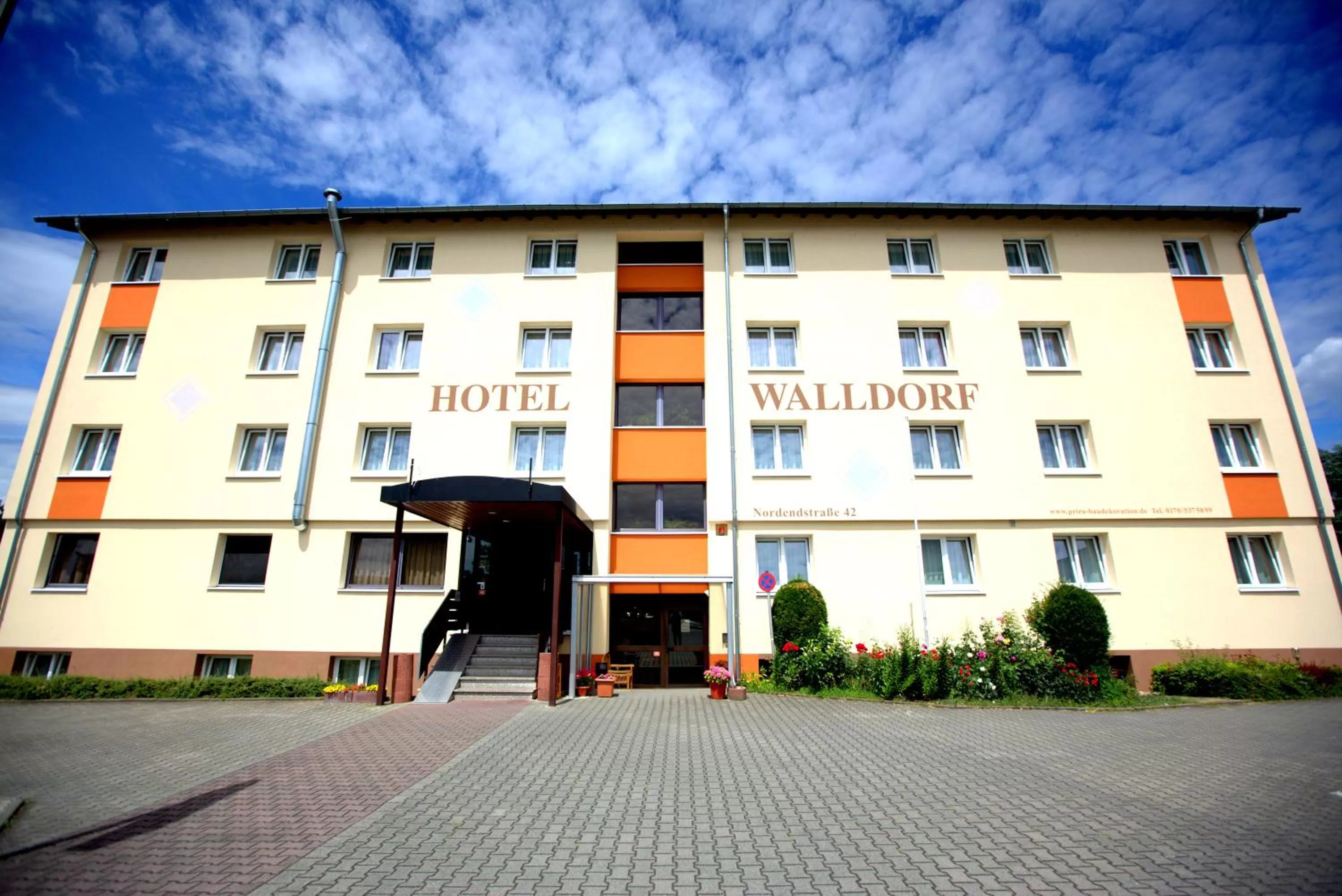 Facade/entrance in Airport Hotel Walldorf