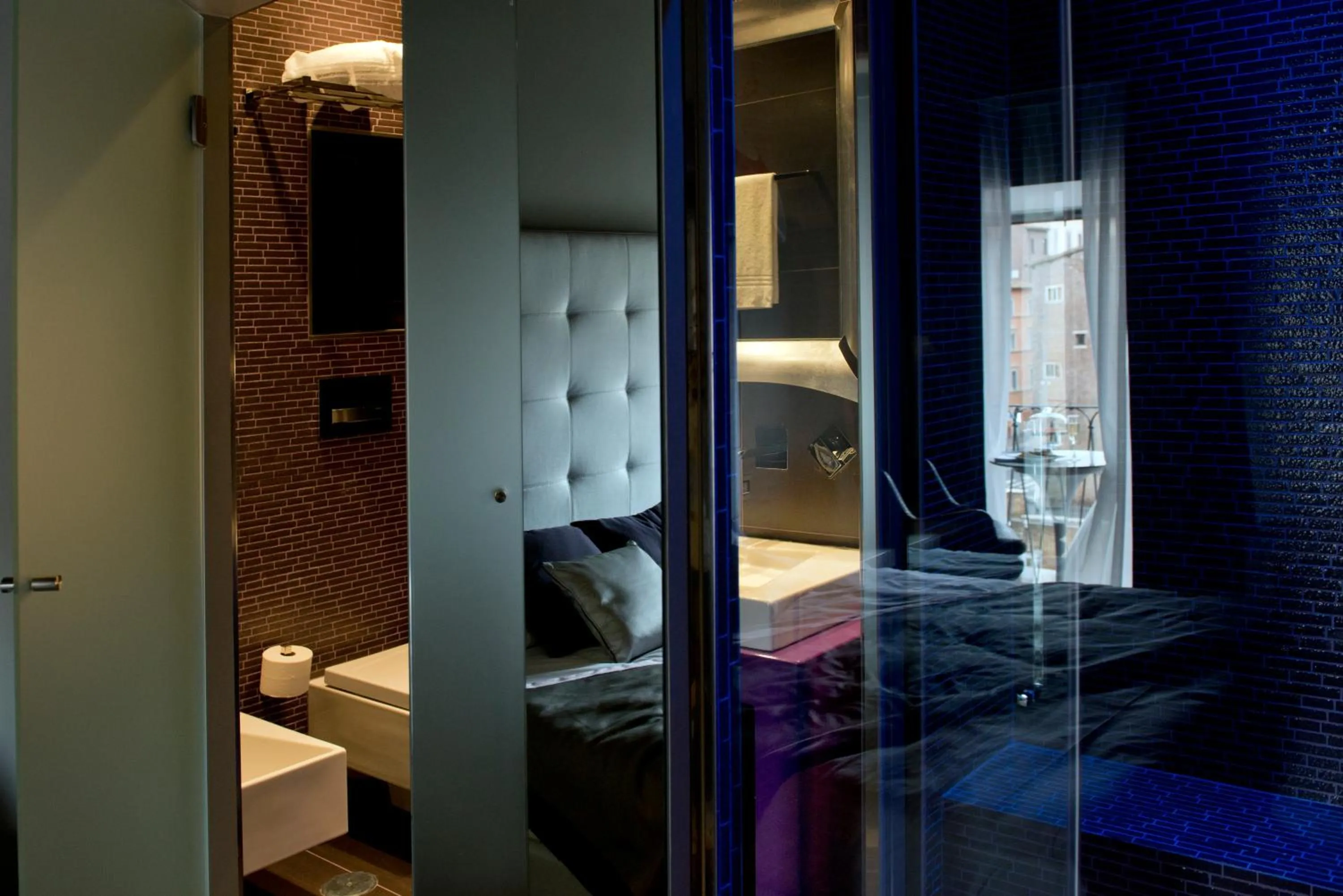Steam room, Bed in Torre Argentina Relais - Residenze di Charme