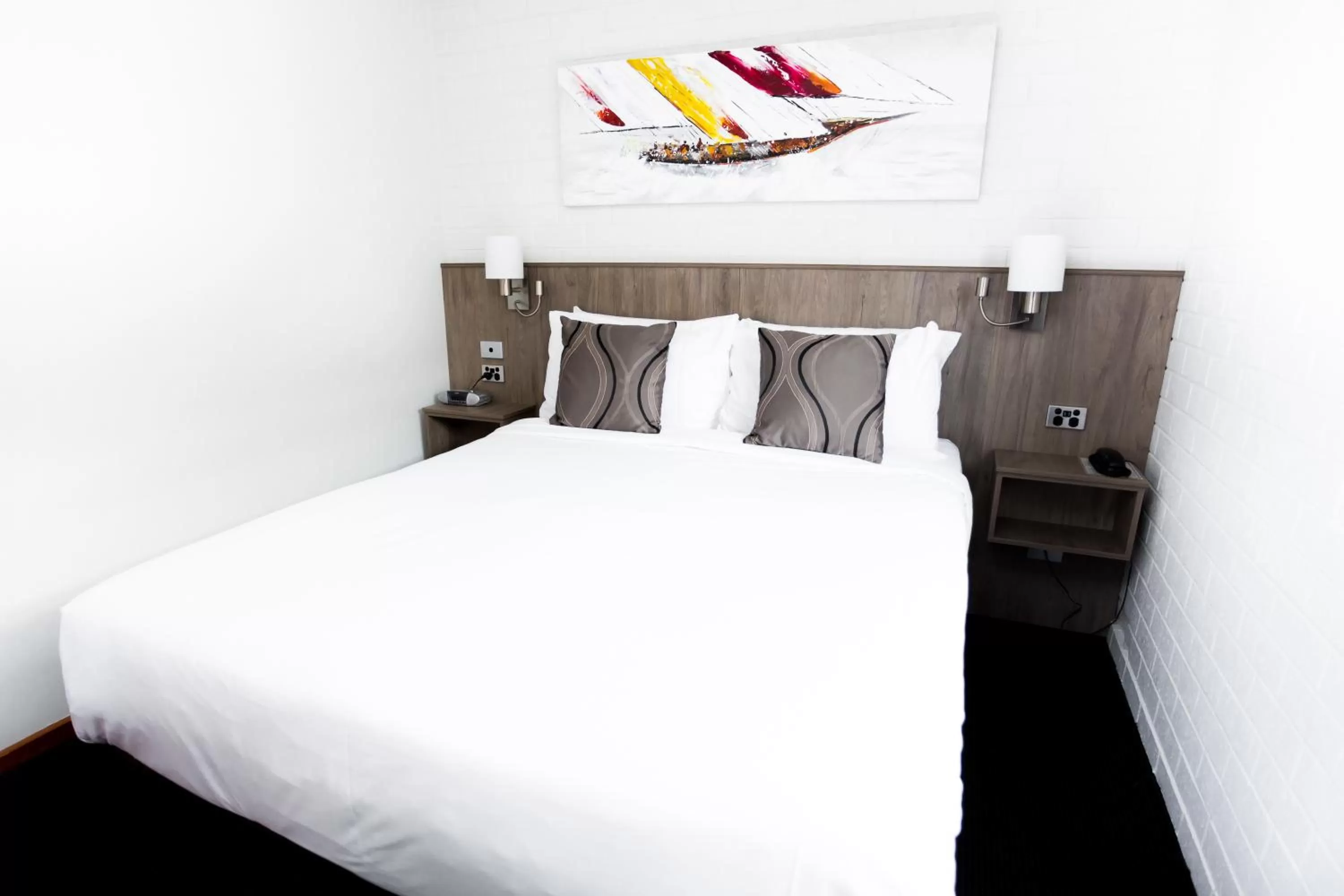 Bedroom, Bed in Bay Hotel Apartments