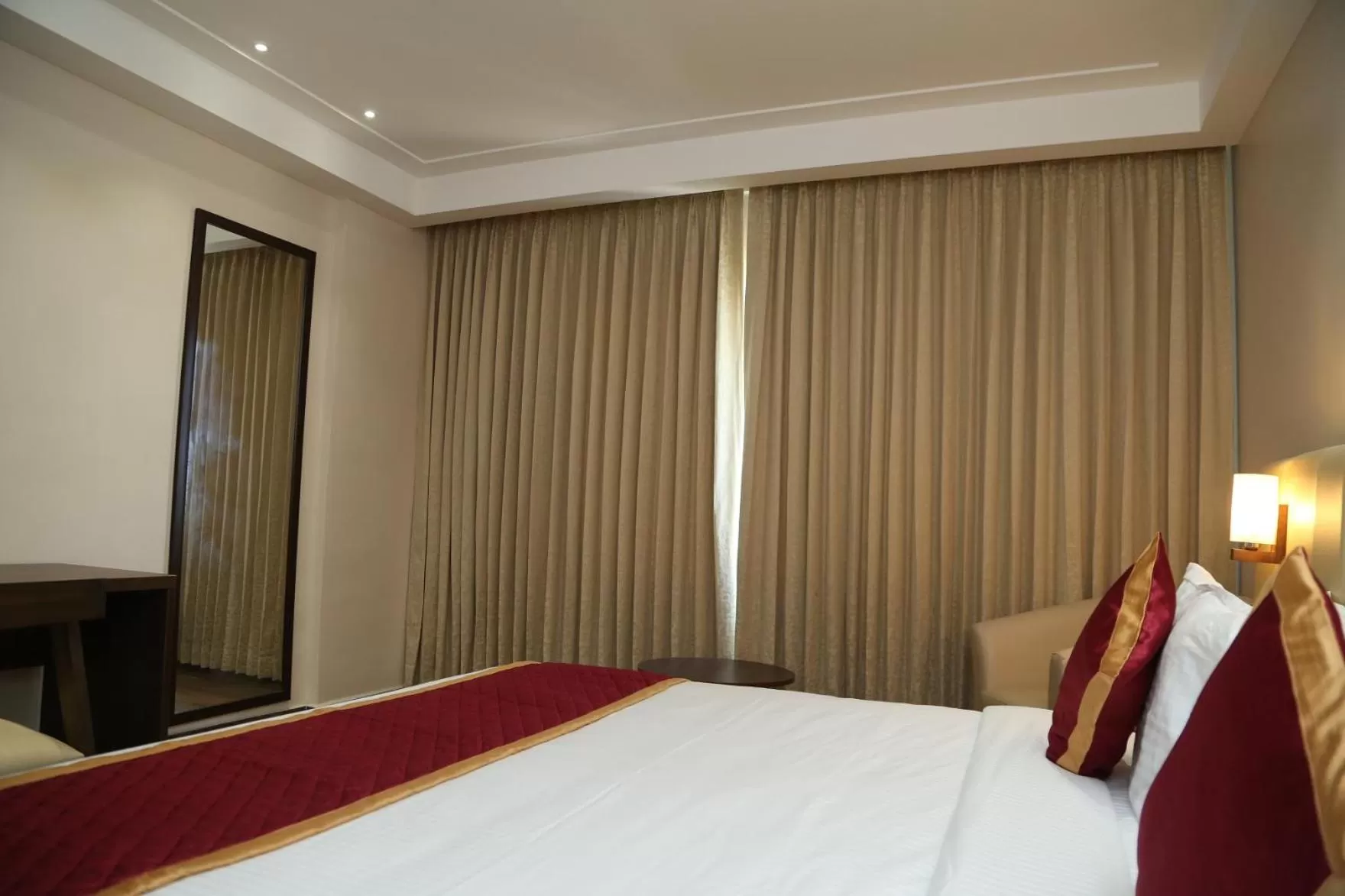 Bed in Hotel Skanda Palace