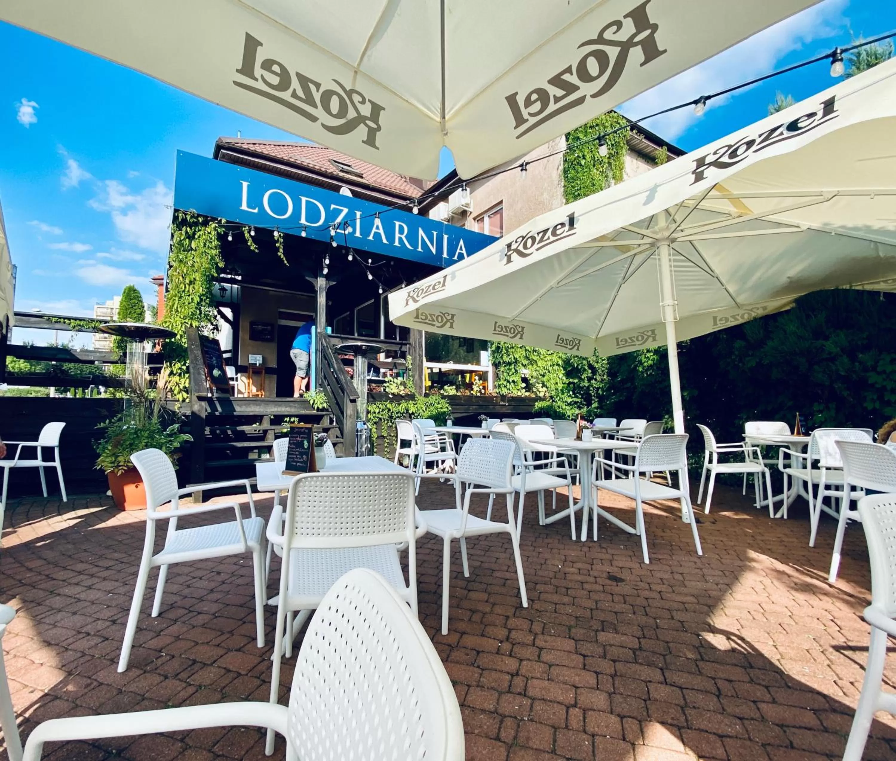 Property building in Dos Patos