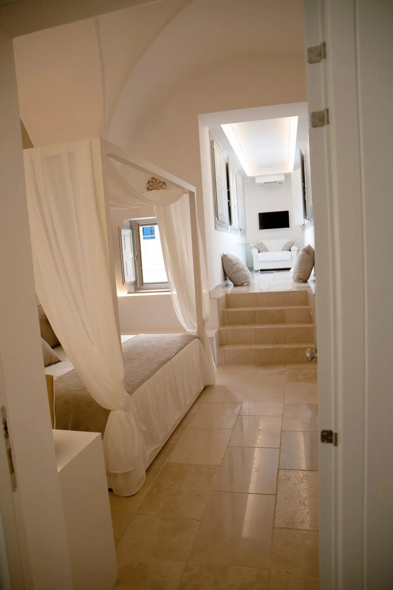 Balcony/Terrace, Bed in MONUN Hotel&Spa