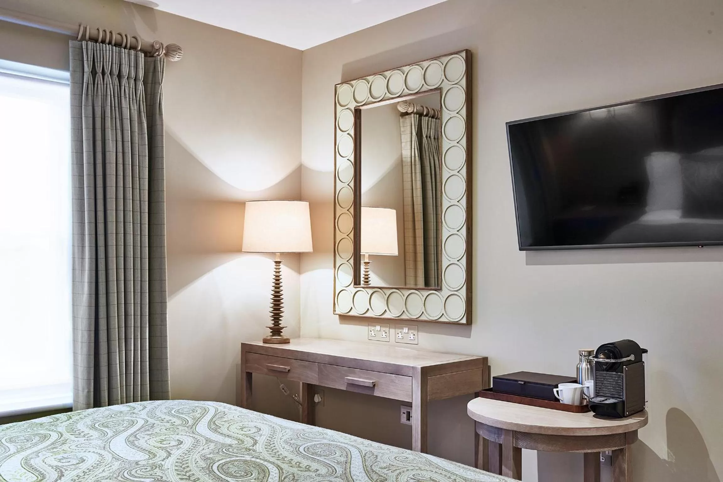 Bedroom, Bed in Marquis Suffolk