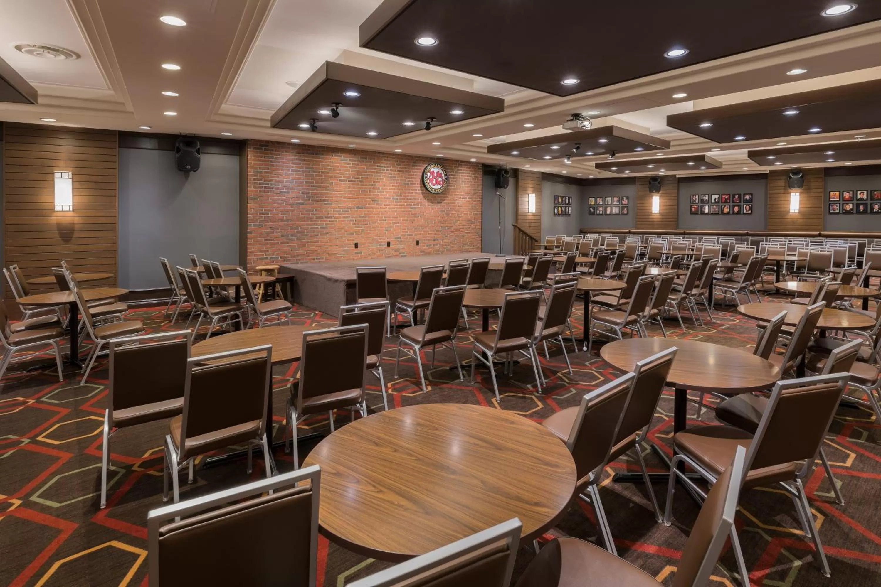 Dining area in Wyndham Grand Fallsview Hotel