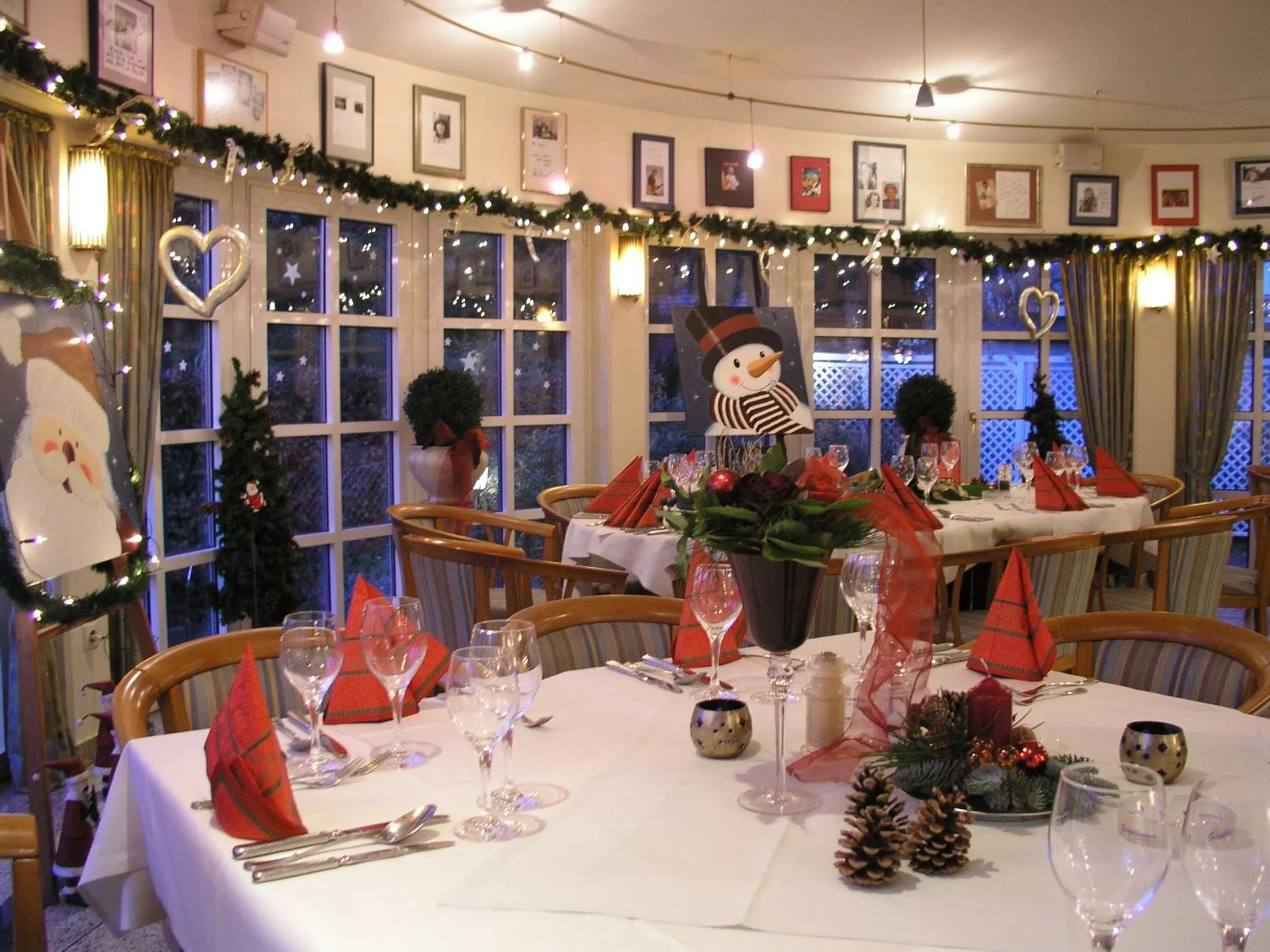 Restaurant/places to eat in Hotel Exquisit