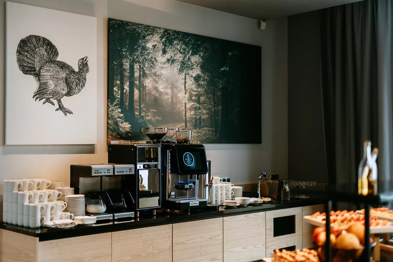 Restaurant/places to eat in VISLOW Resort