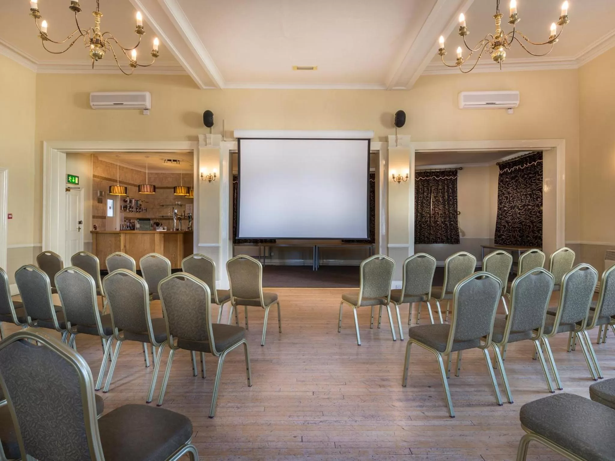 Area and facilities in The White Hart Hotel, Boston, Lincolnshire - The Coaching Inn Group