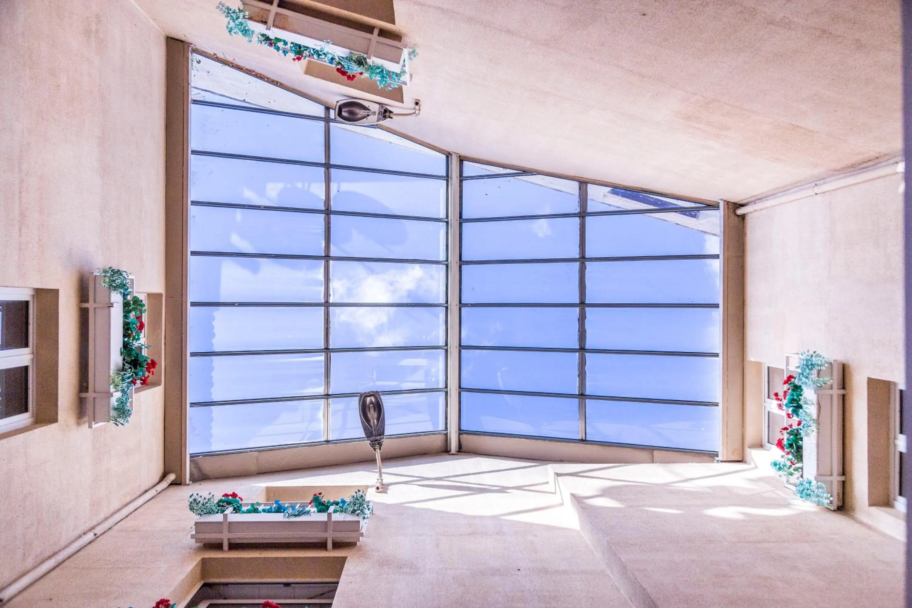 Property building in Hotel Des Arts