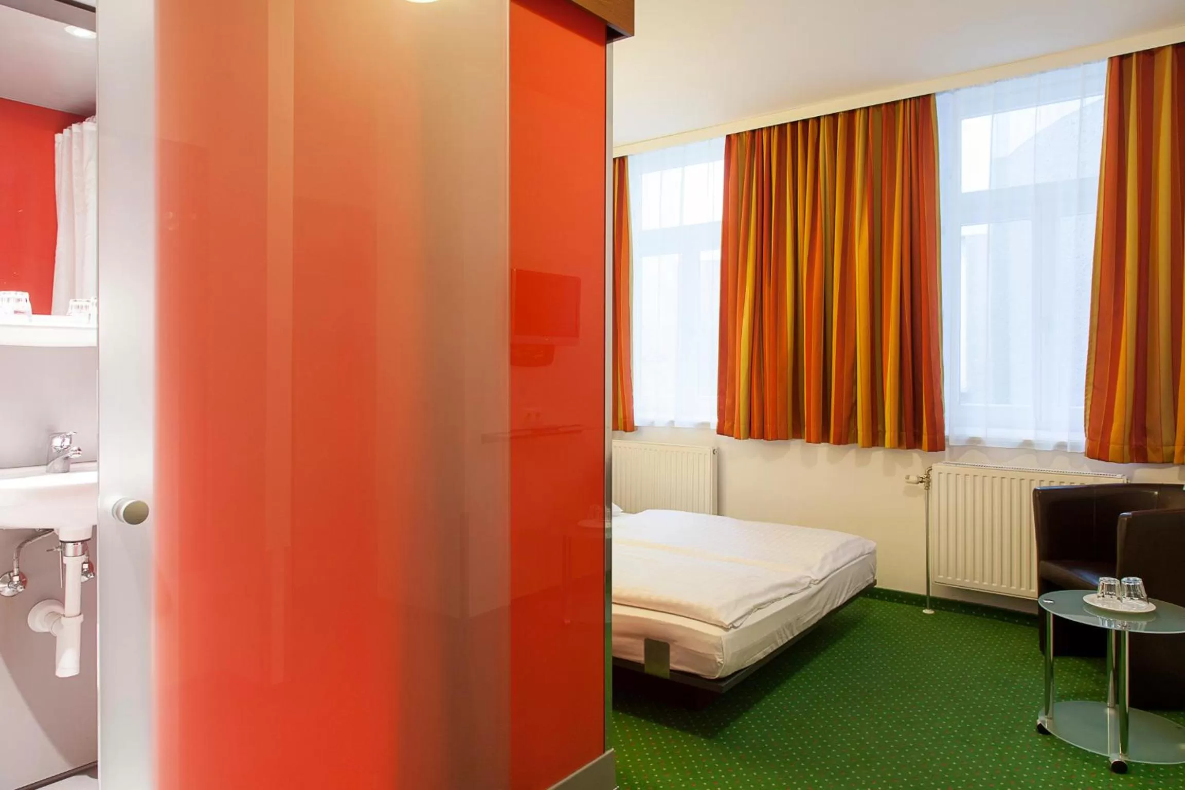 Decorative detail, Bed in Pension Stadthalle