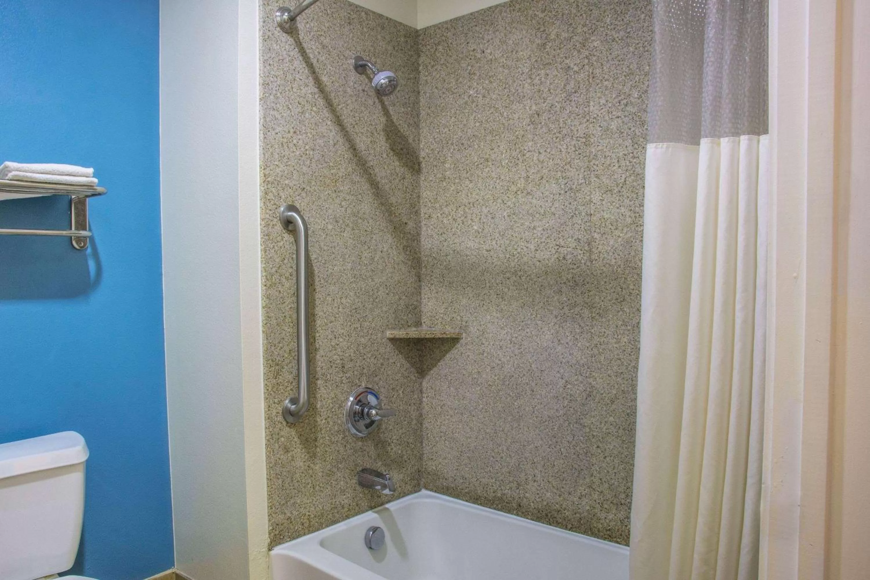 Photo of the whole room in Days Inn by Wyndham Humble/Houston Intercontinental Airport