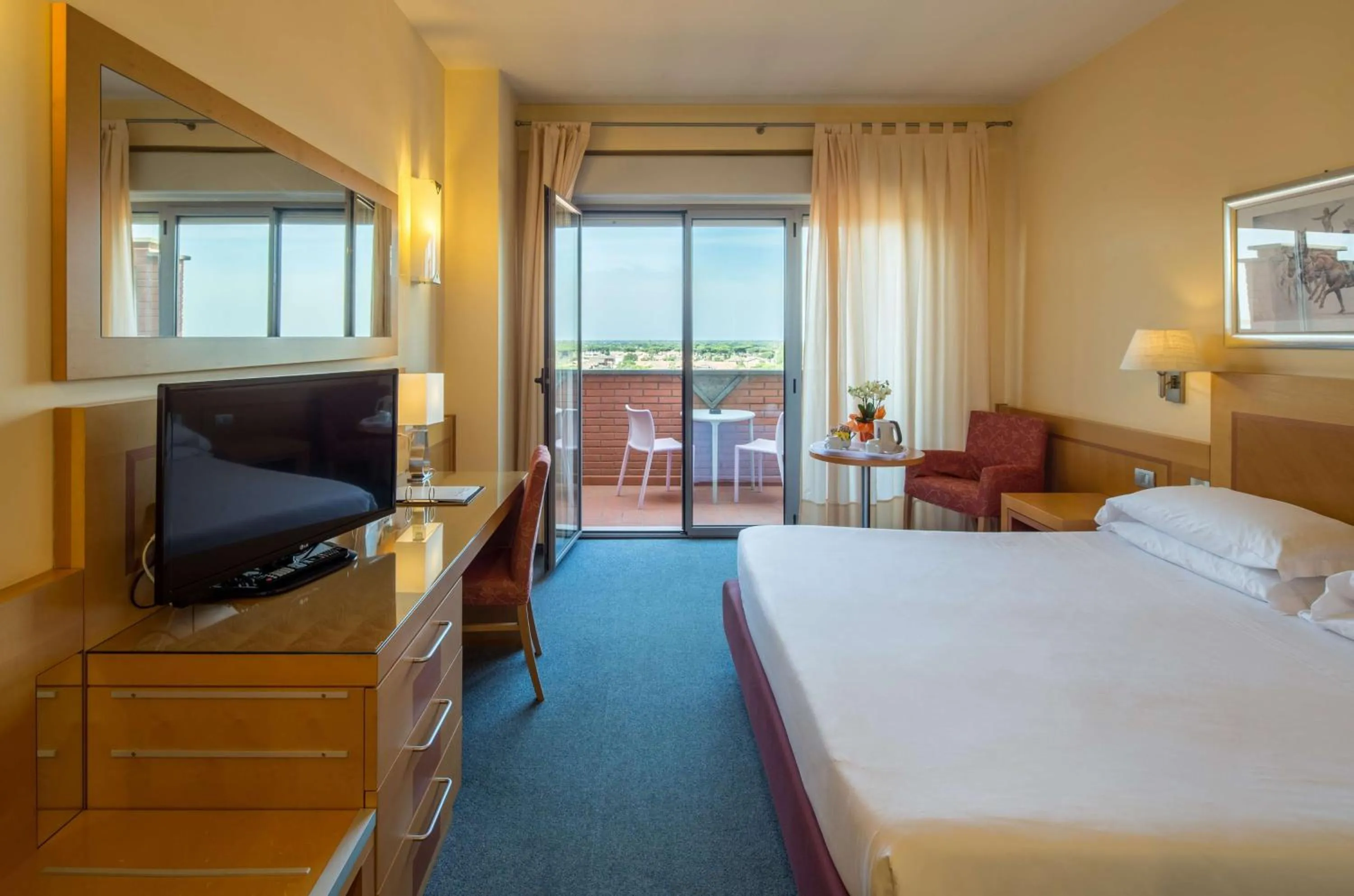 Balcony/Terrace, Bed in Best Western Hotel I Triangoli