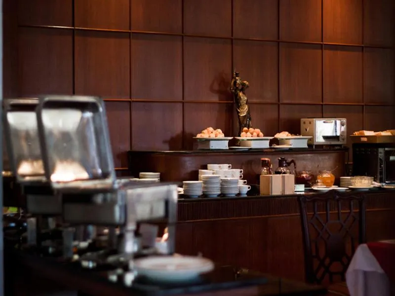 Restaurant/places to eat in Laithong Hotel