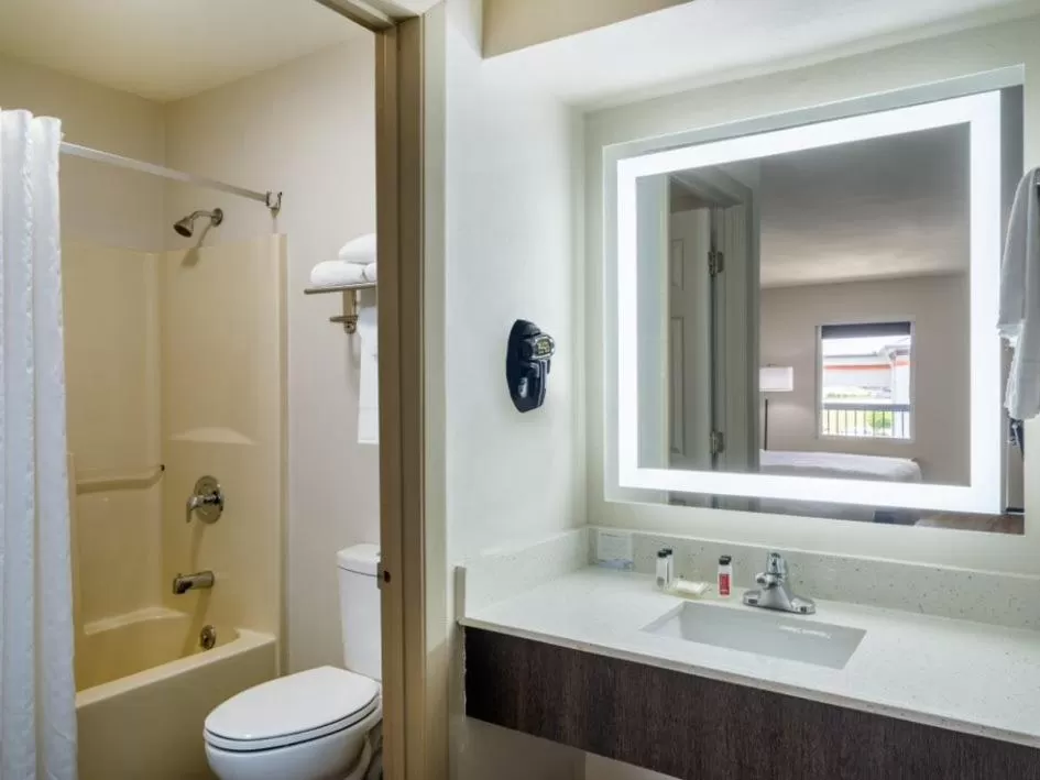 Days Inn by Wyndham Clemson