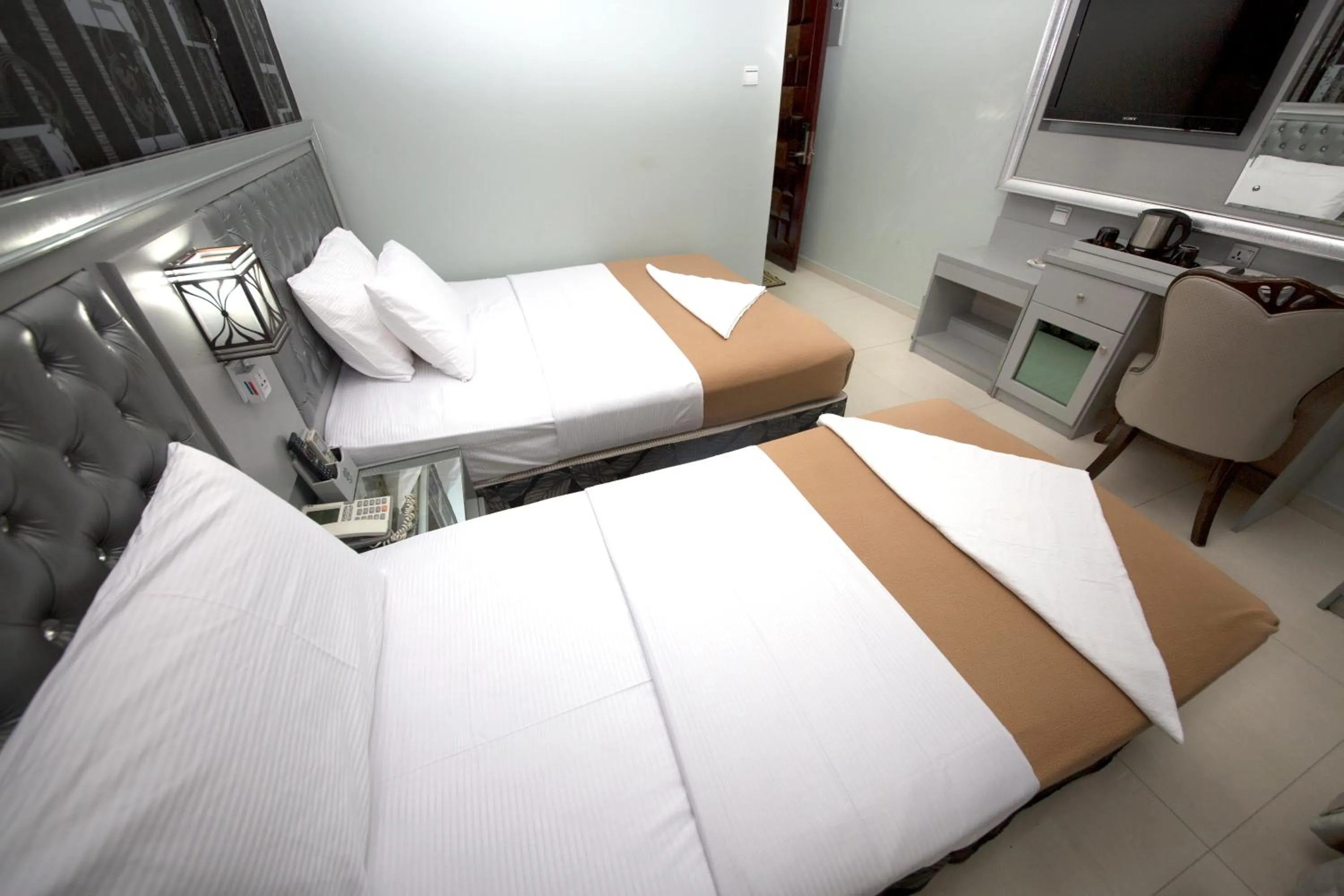 Other, Bed in White Fort Hotel