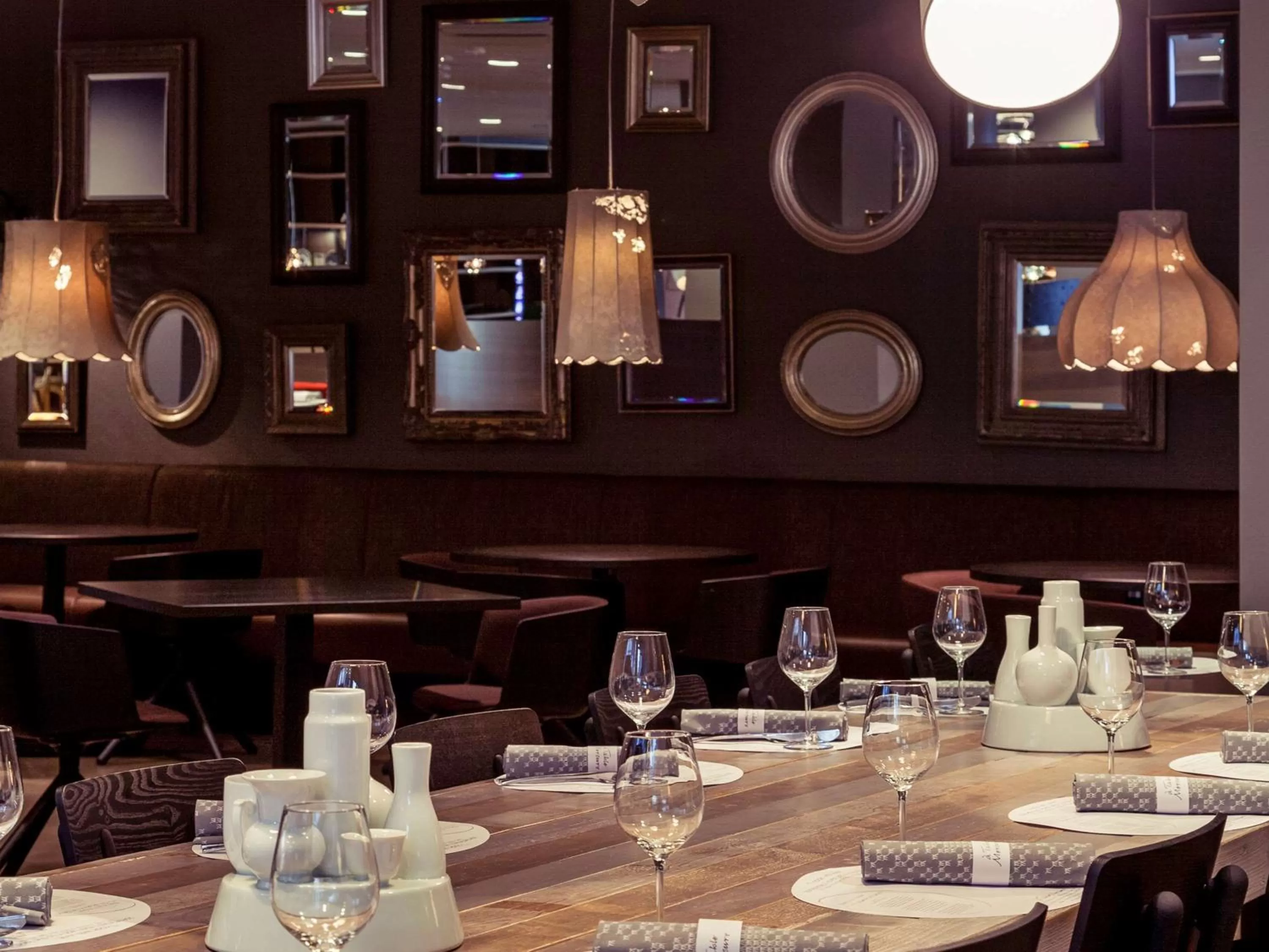 Lounge or bar in Mercure Amsterdam City Hotel