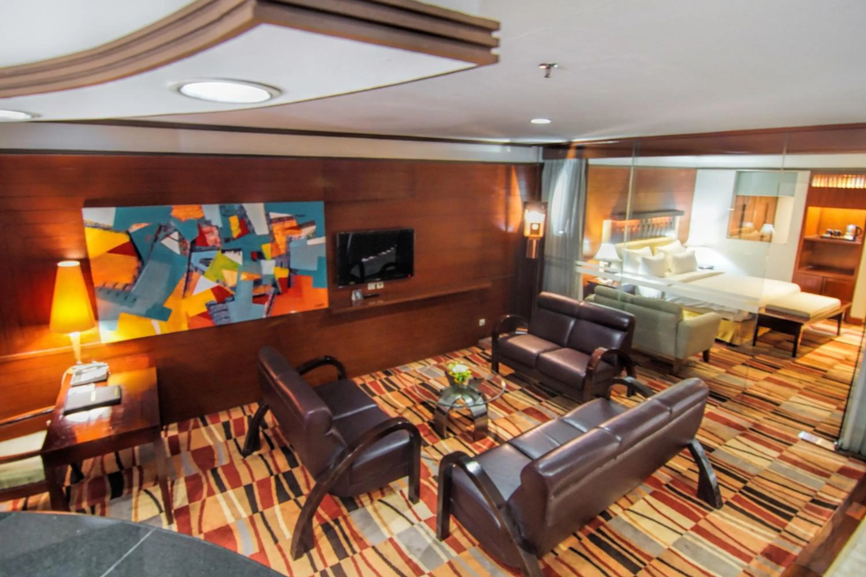 Seating area, Bed in Hotel Savoy Homann