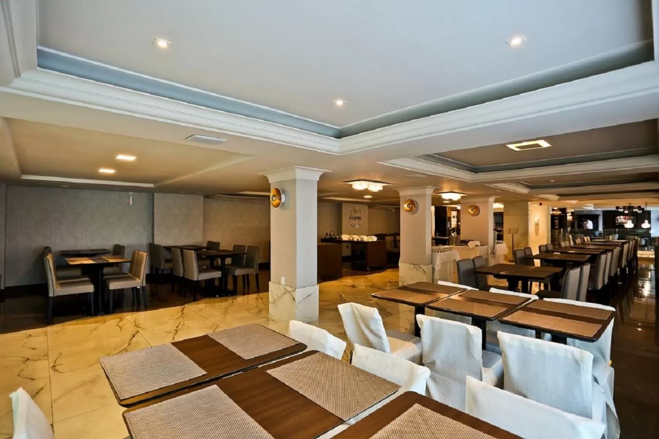 Restaurant/places to eat in Sandri Palace Hotel