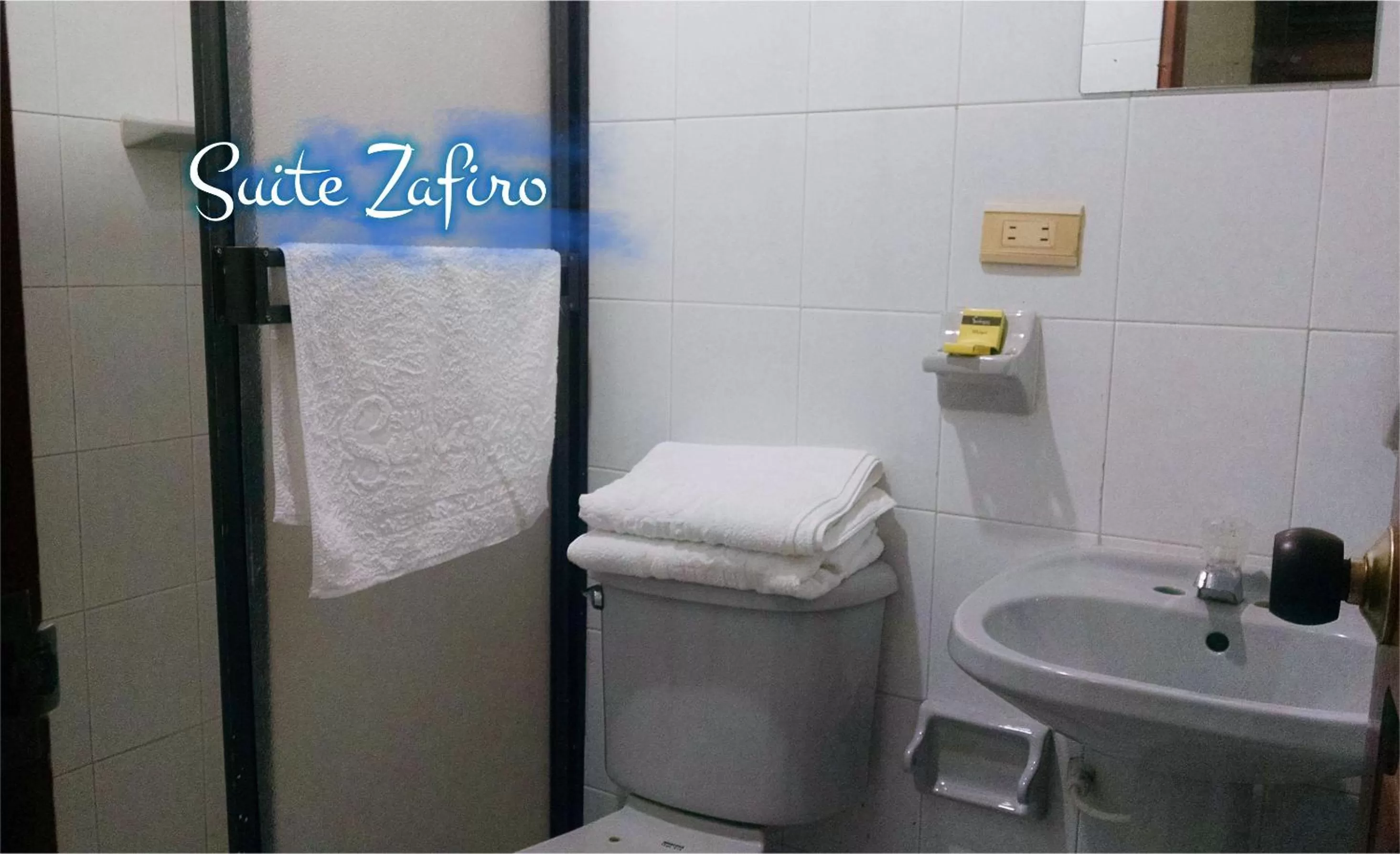 Bathroom in Suite Sumapaz Hotel