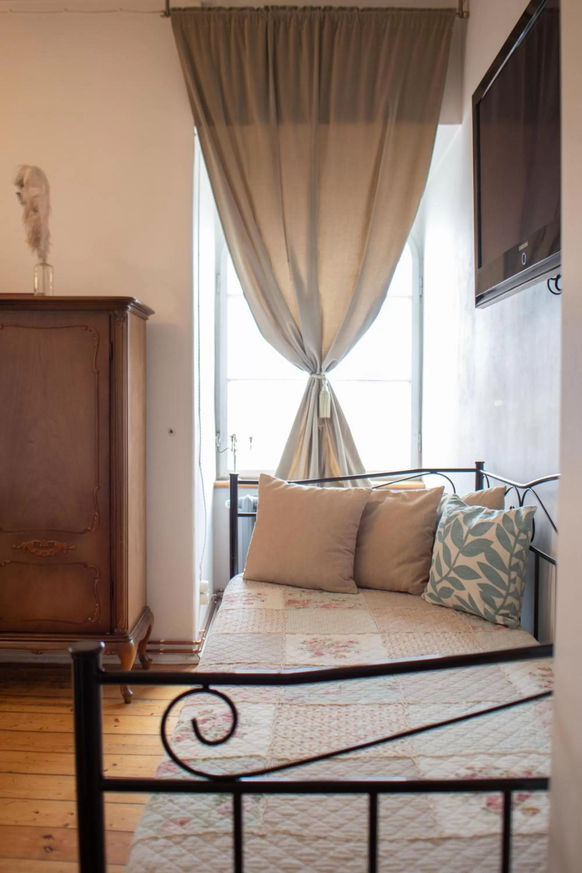 Bed, Seating Area in Roberta Hercberga Apartamenti