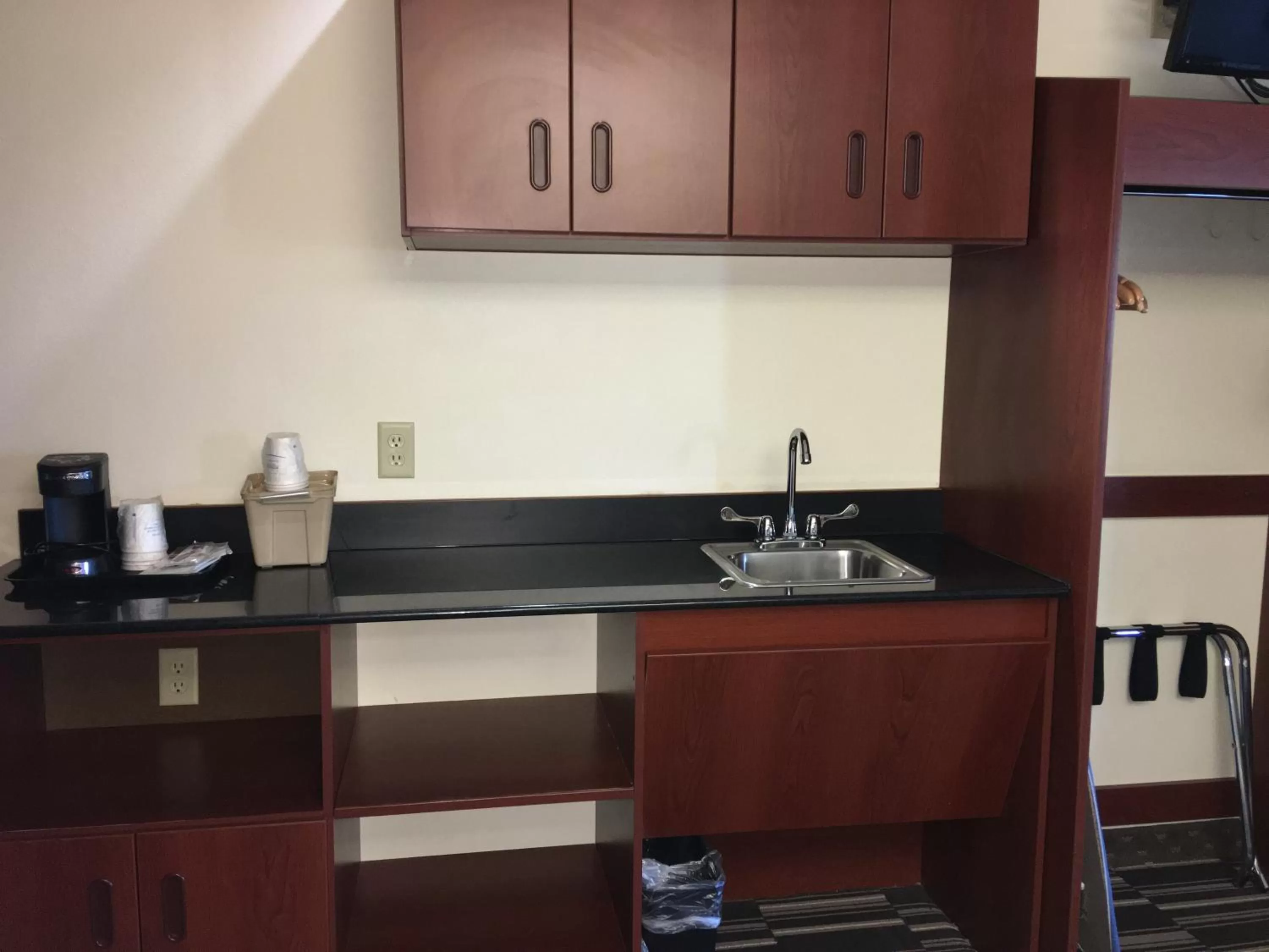 Area and facilities in Microtel Inn & Suites by Wyndham Indianapolis Airport