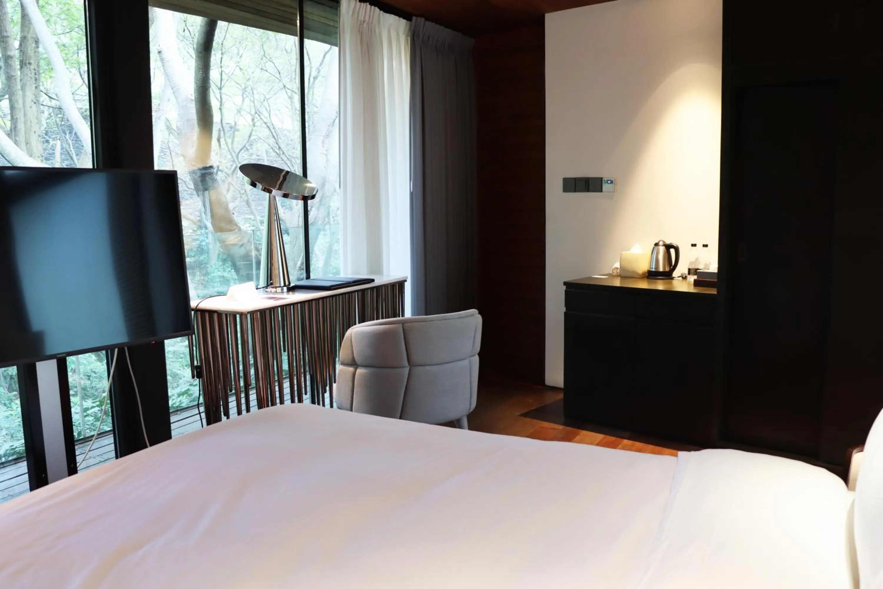 Bed in The Sifang Hotel Nanjing, Autograph Collection