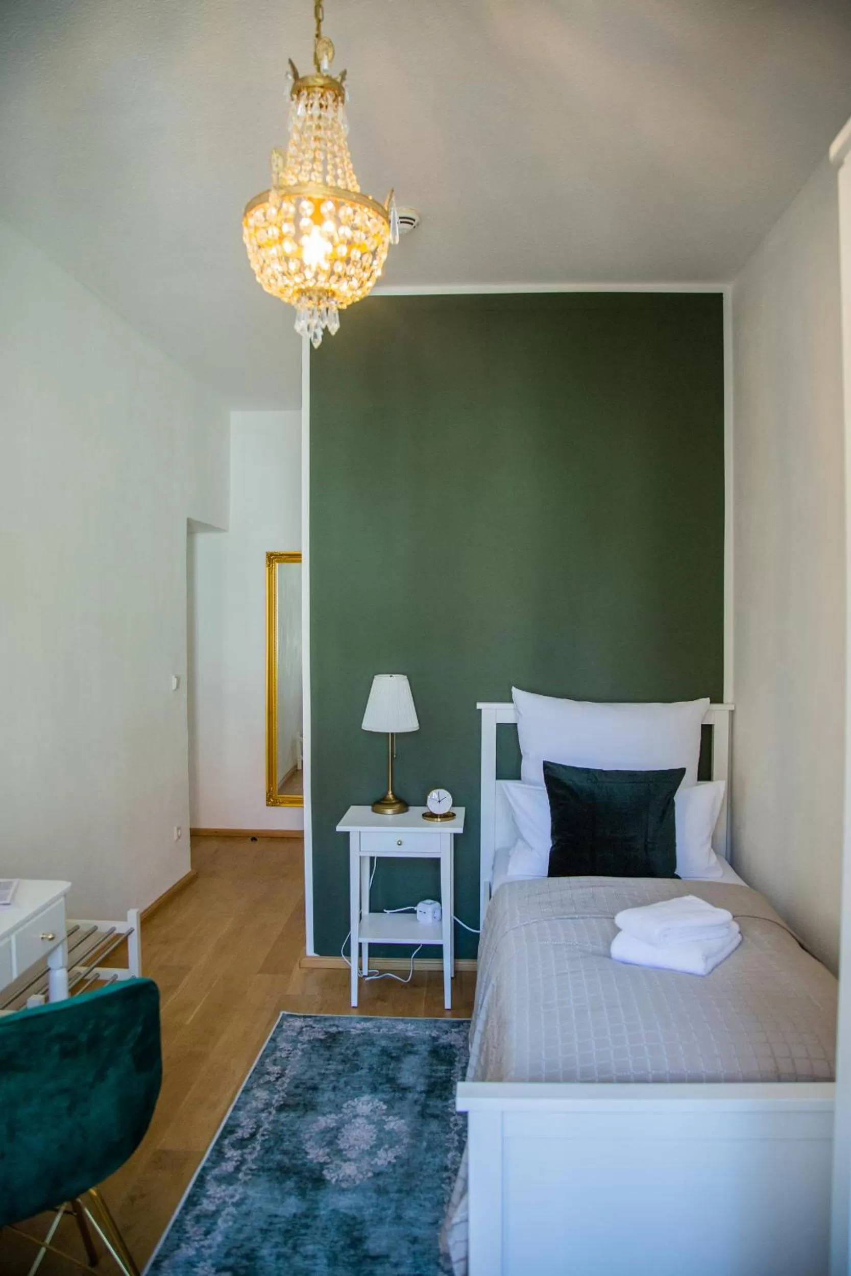 Bed in ApartOne Altstadt-Hotel