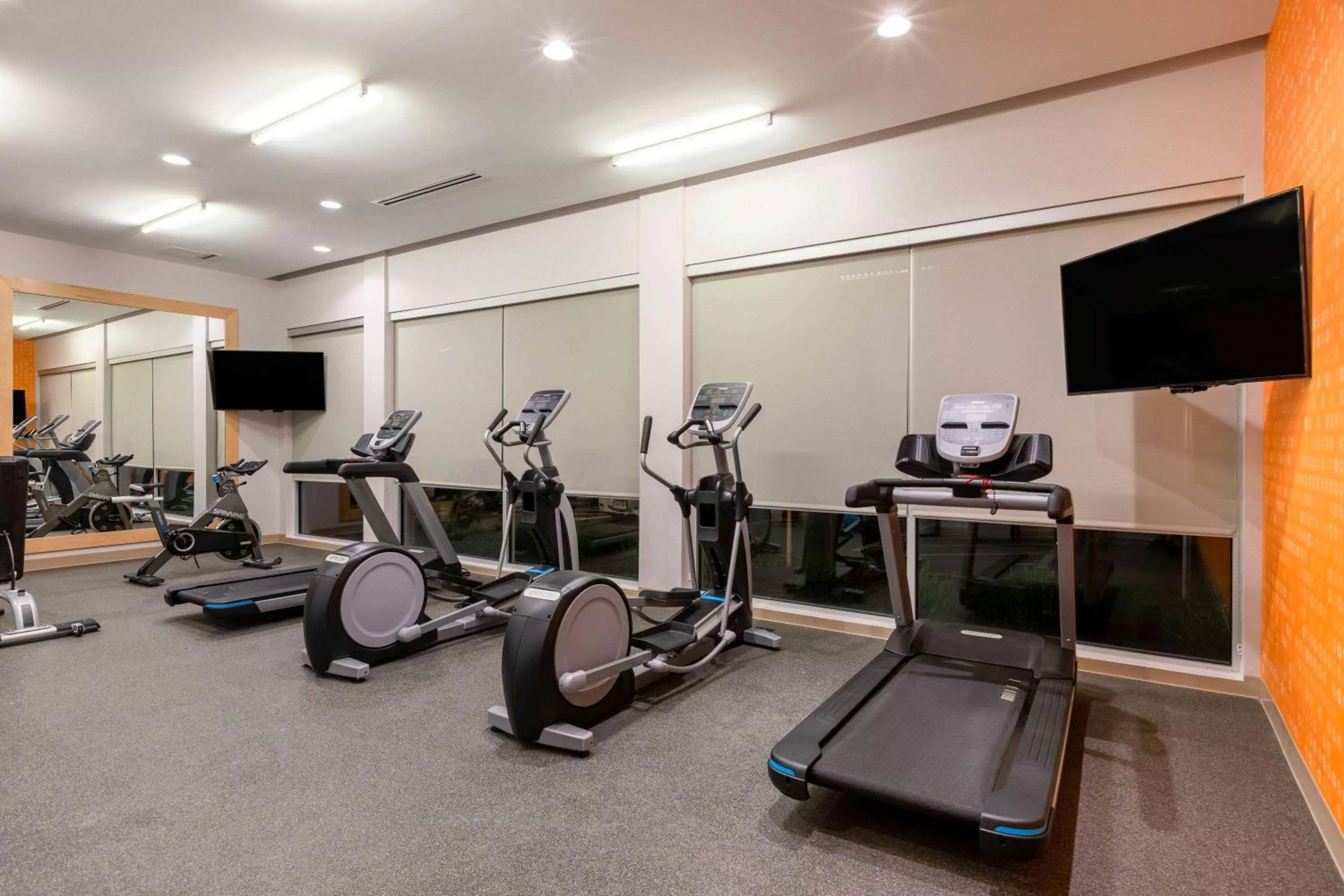 Fitness centre/facilities in La Quinta by Wyndham Altoona Des Moines