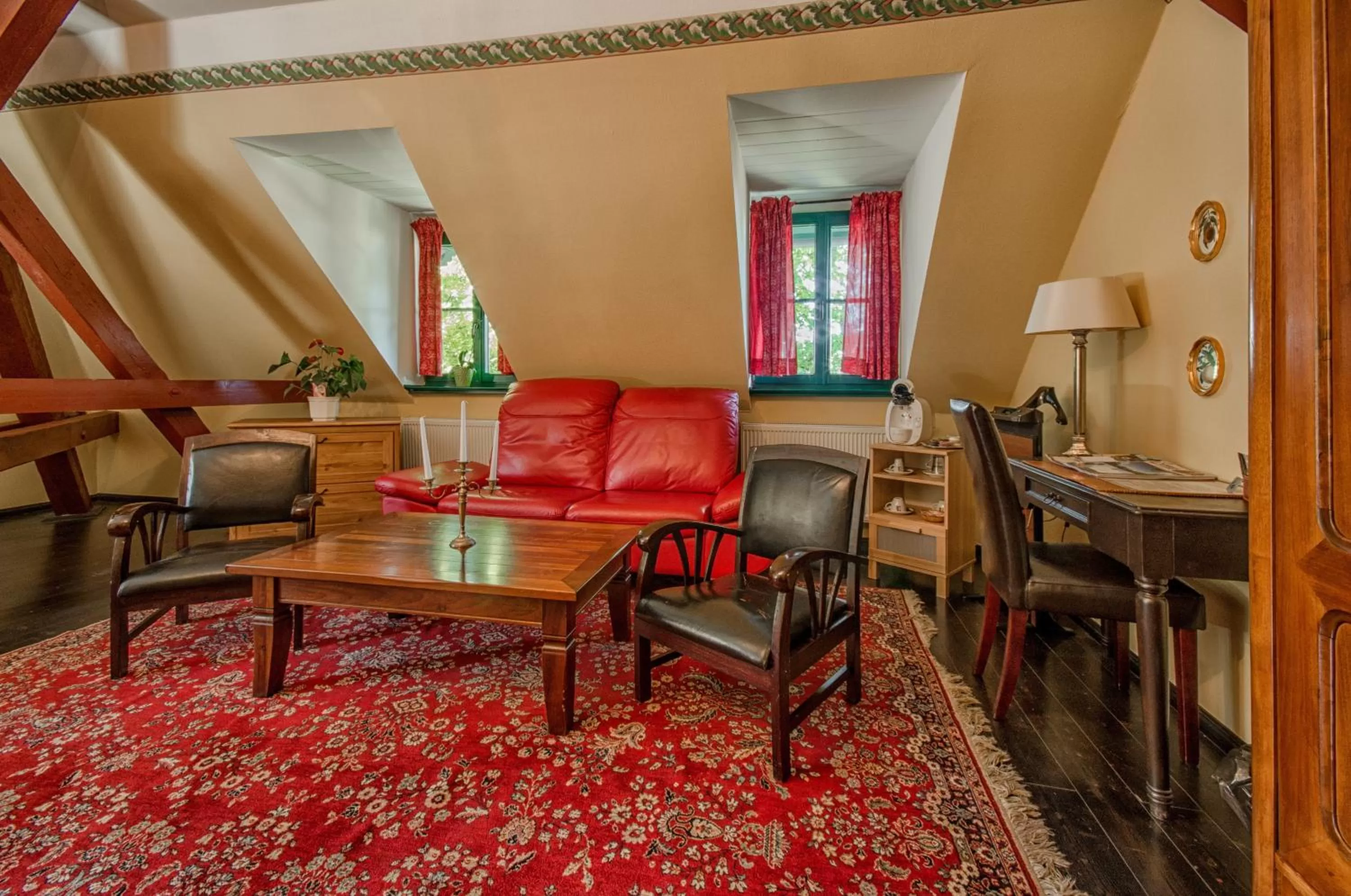 Photo of the whole room in Hotel zur Henne