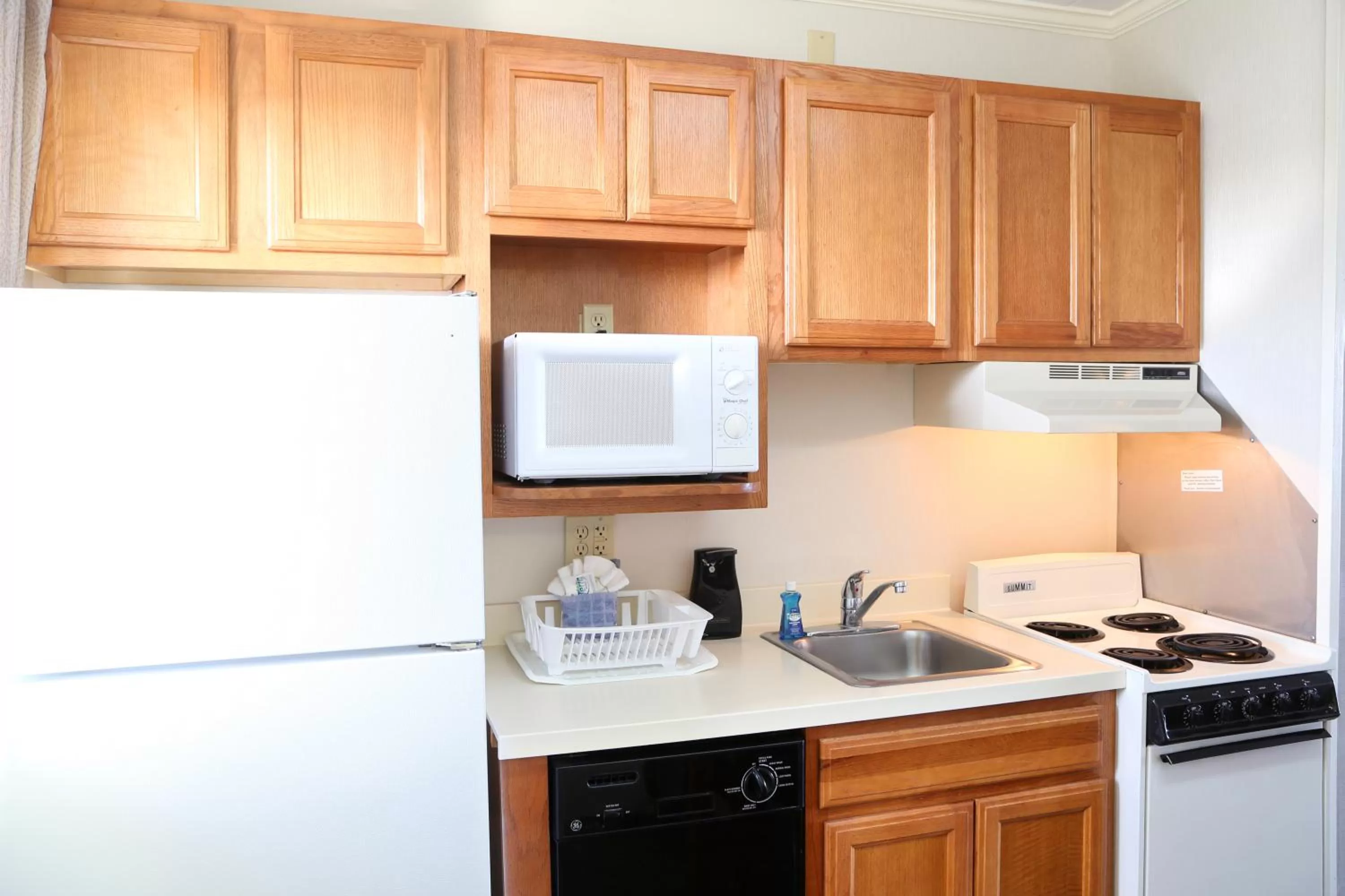 Kitchen or kitchenette in Quality Inn Boardwalk