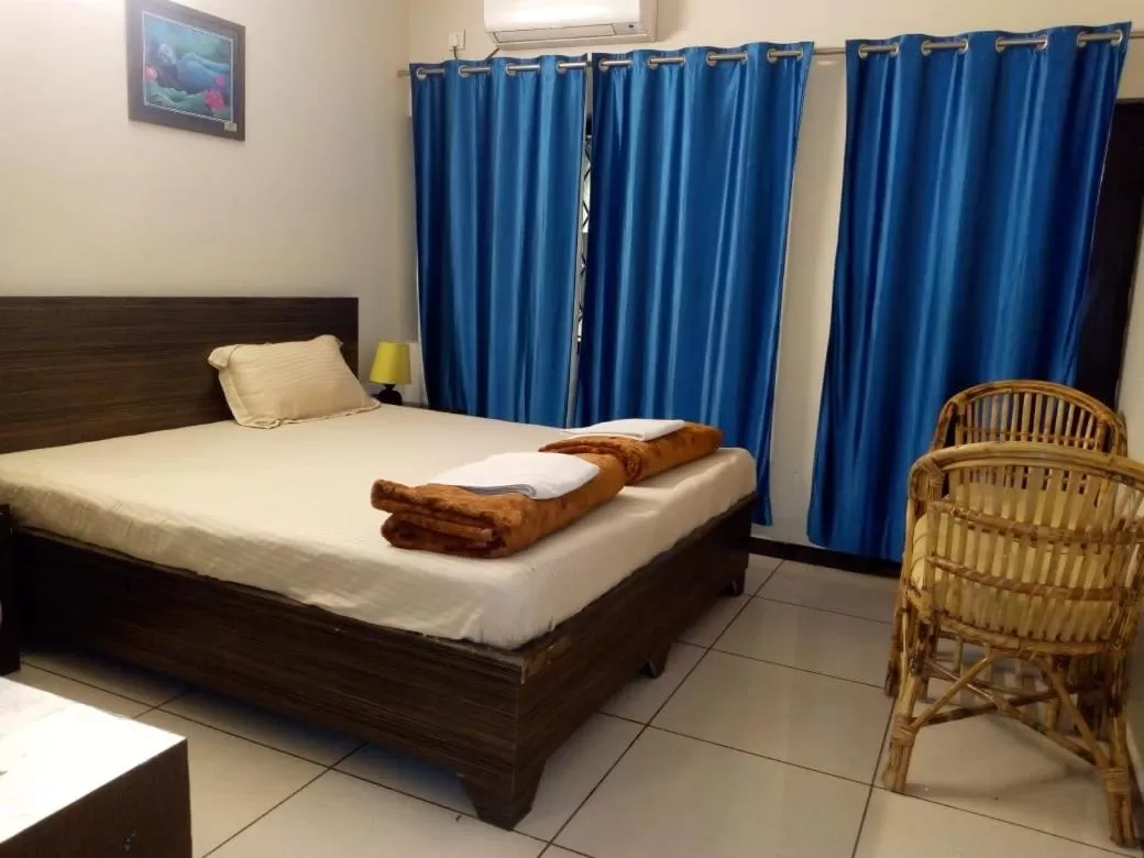 Bed in Hotel Arambol Arbour