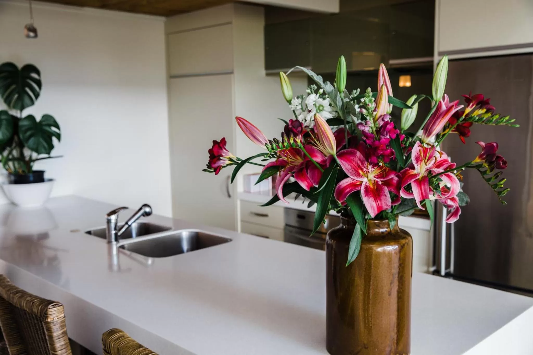 Kitchen or kitchenette in The Narrows Landing Hotel