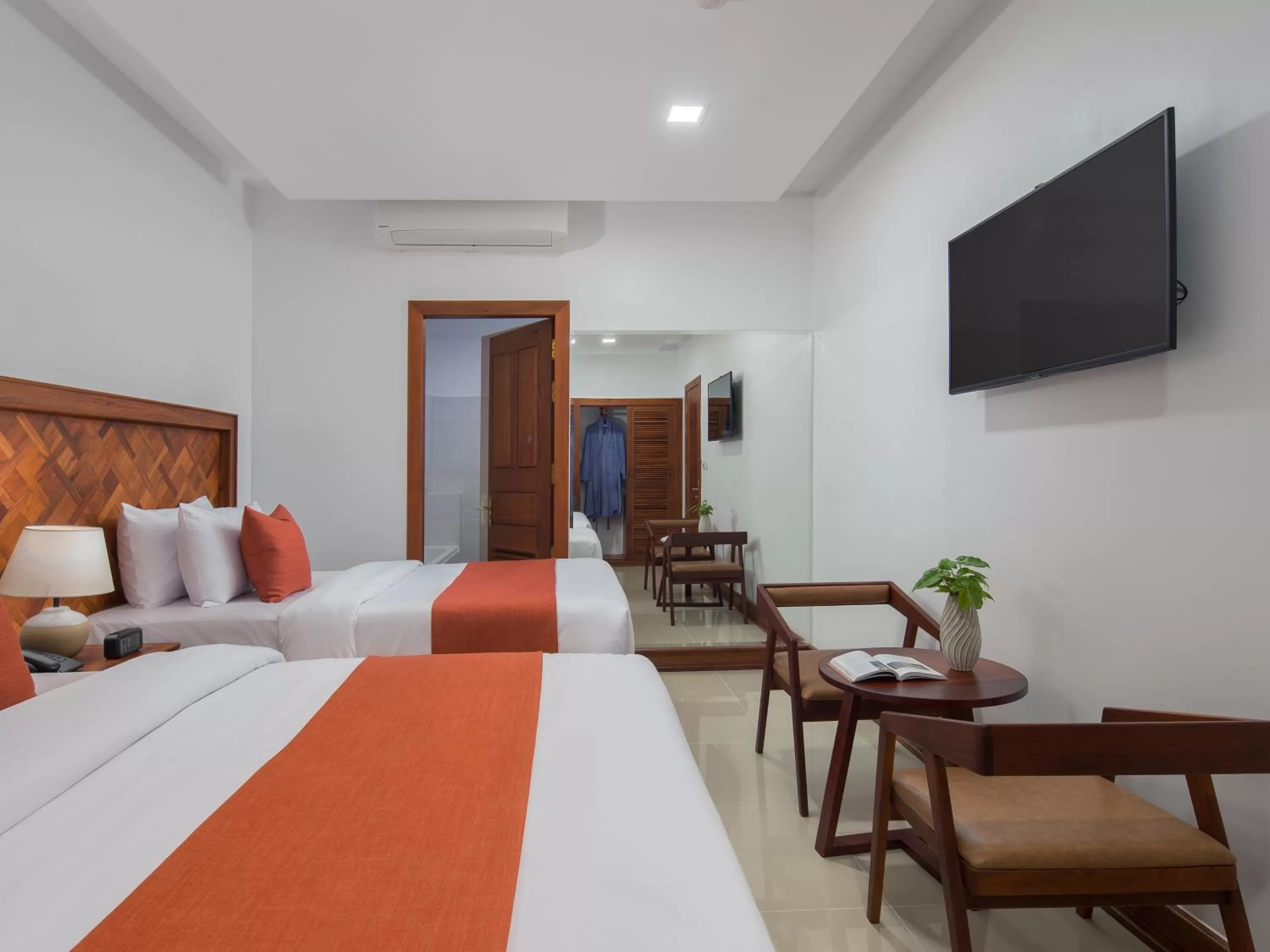 Bedroom in Homewood Hotel