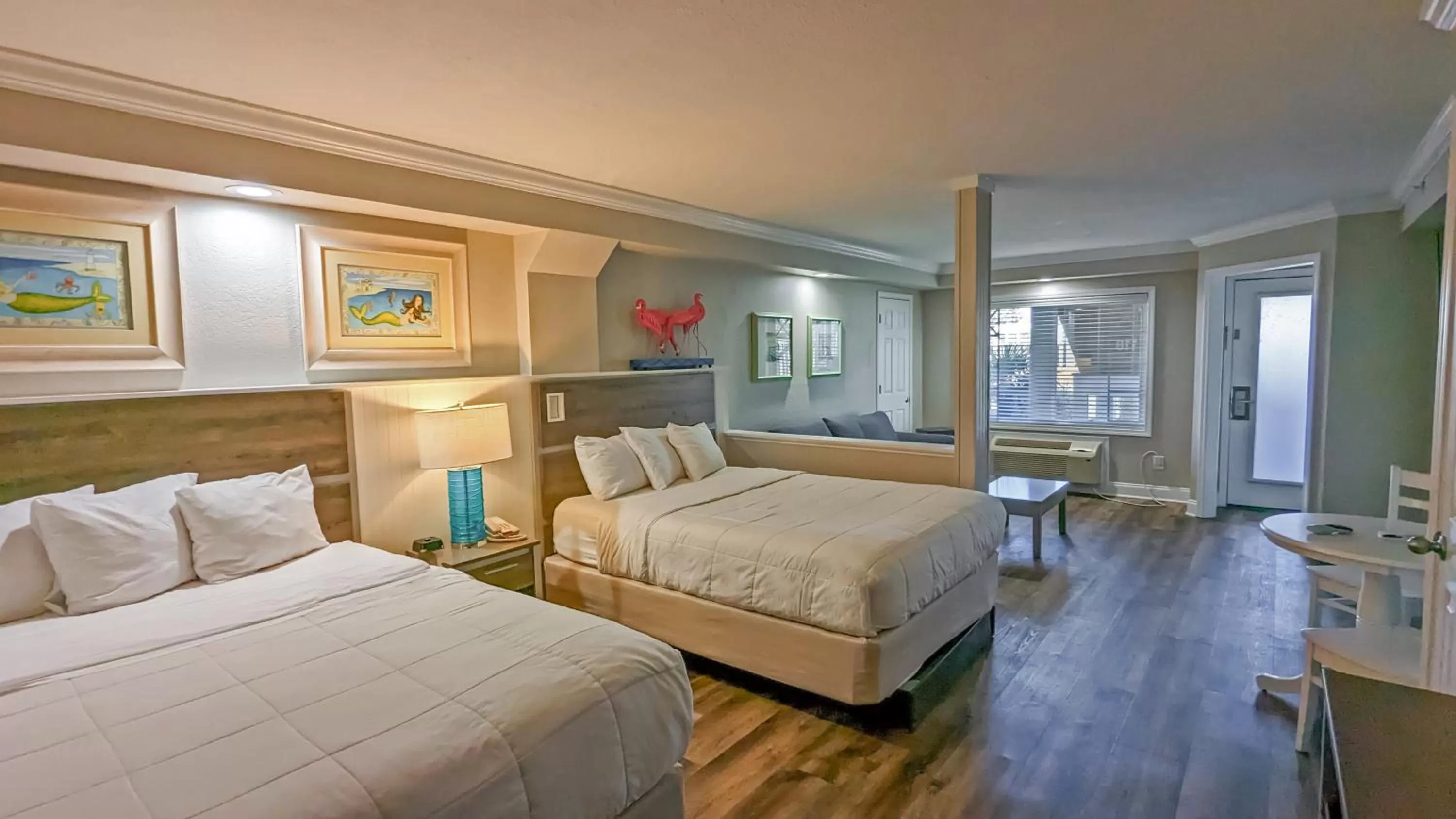 Bedroom, Bed in Islander Hotel & Resort