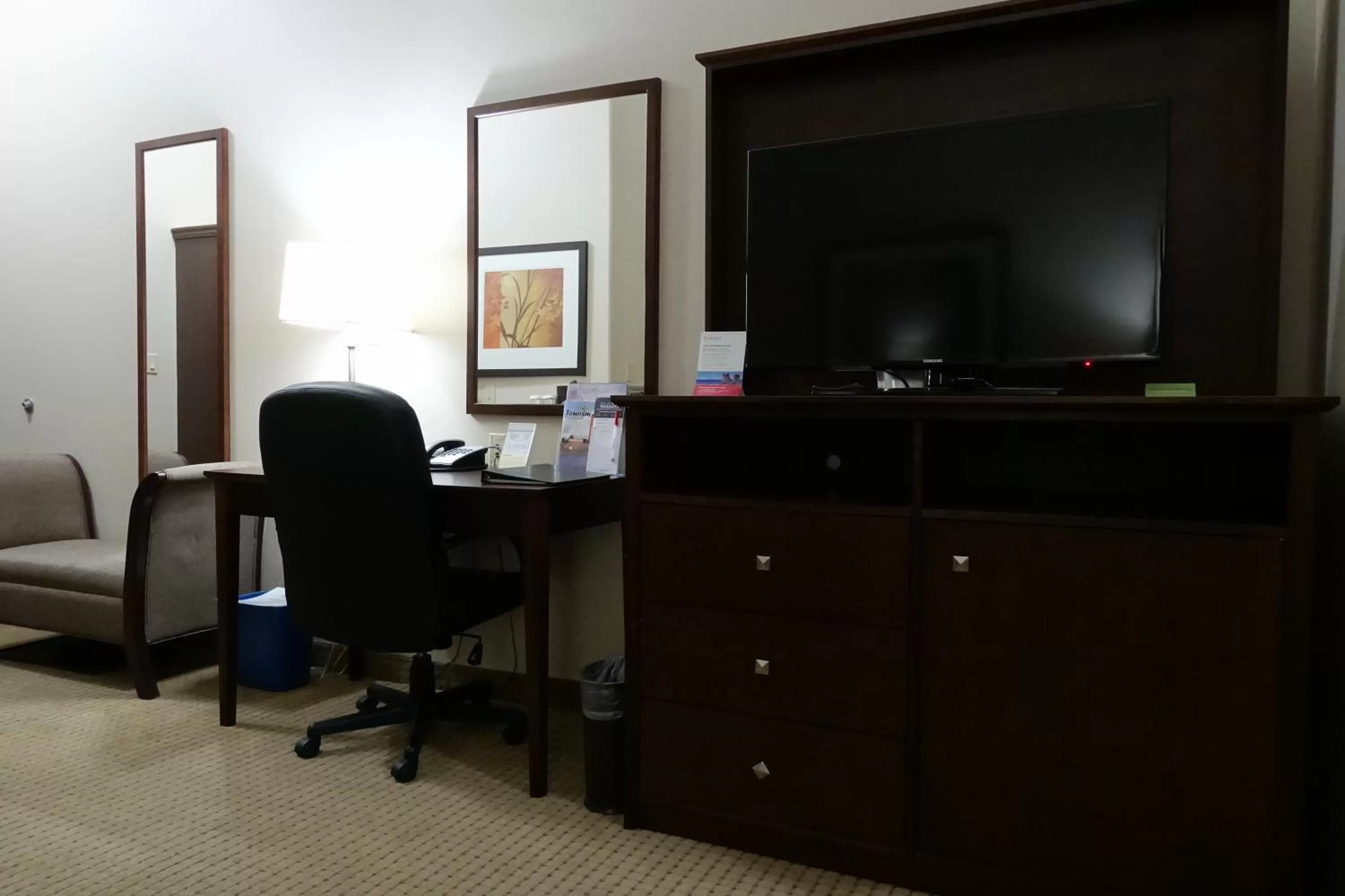 hair dresser in Ramada by Wyndham Weyburn