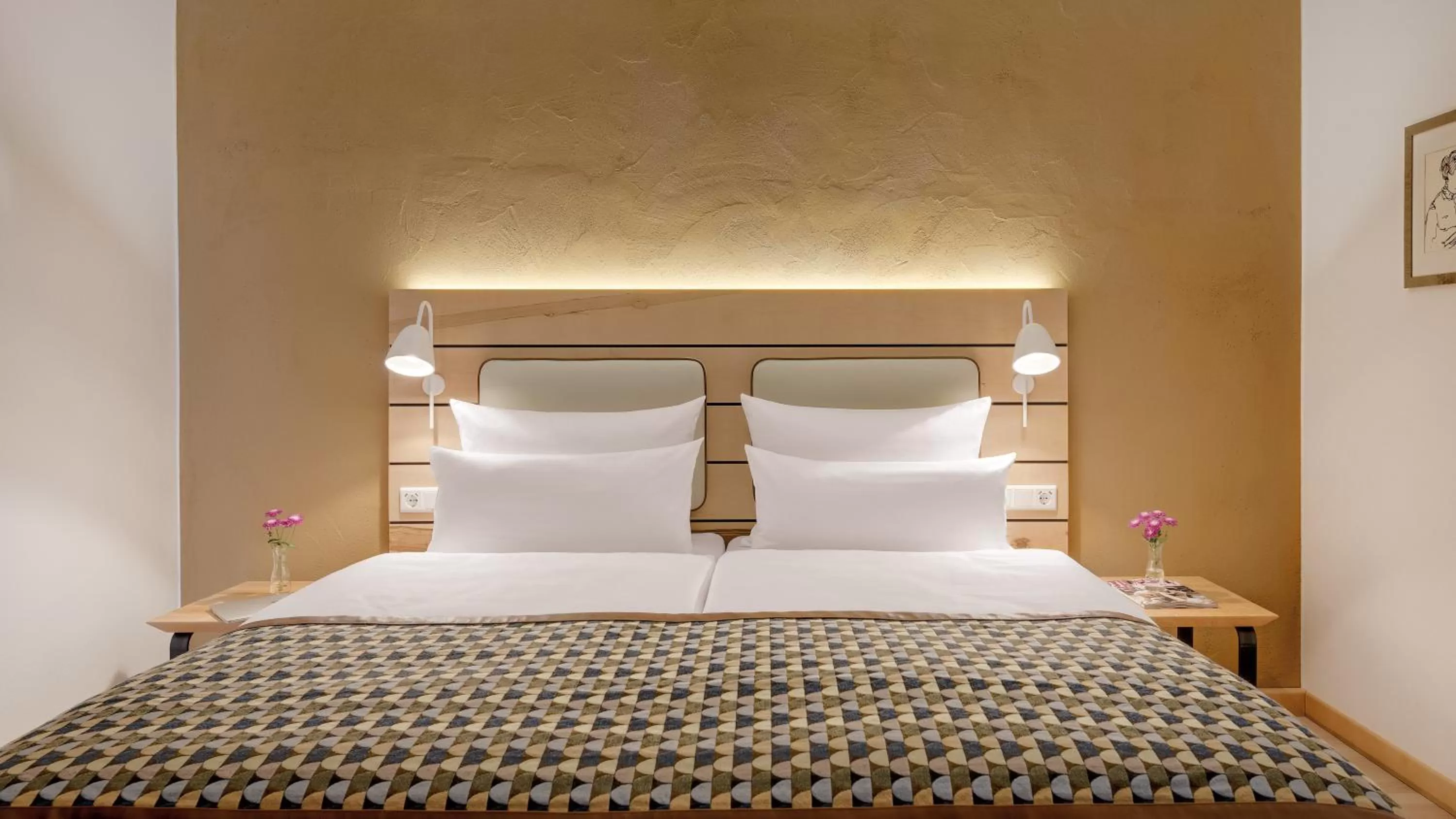 Bed in Walhalla Hotel Regensburg Hoeferer 4 Sterne Superior