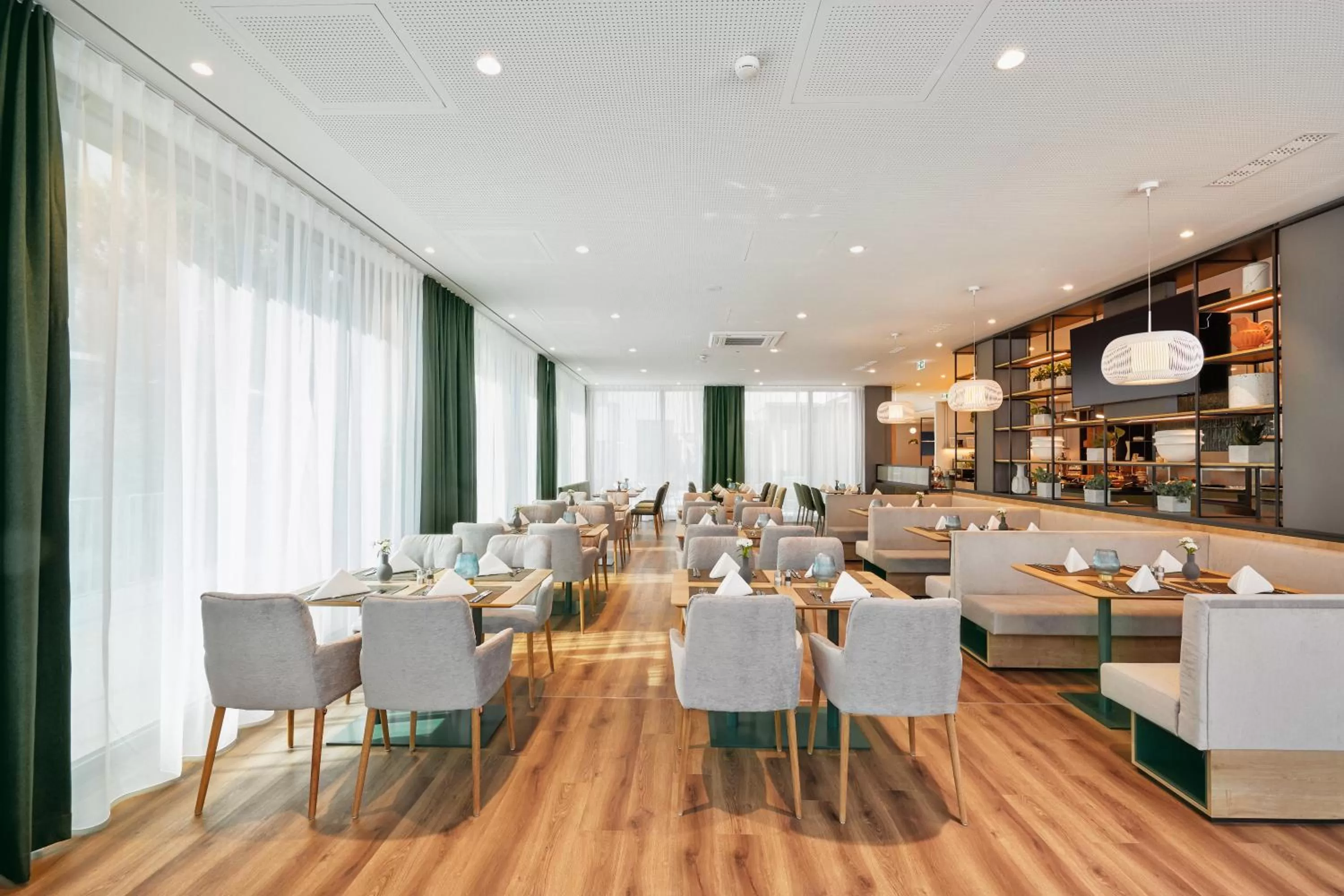 Restaurant/places to eat in H+ Hotel Frankfurt Eschborn
