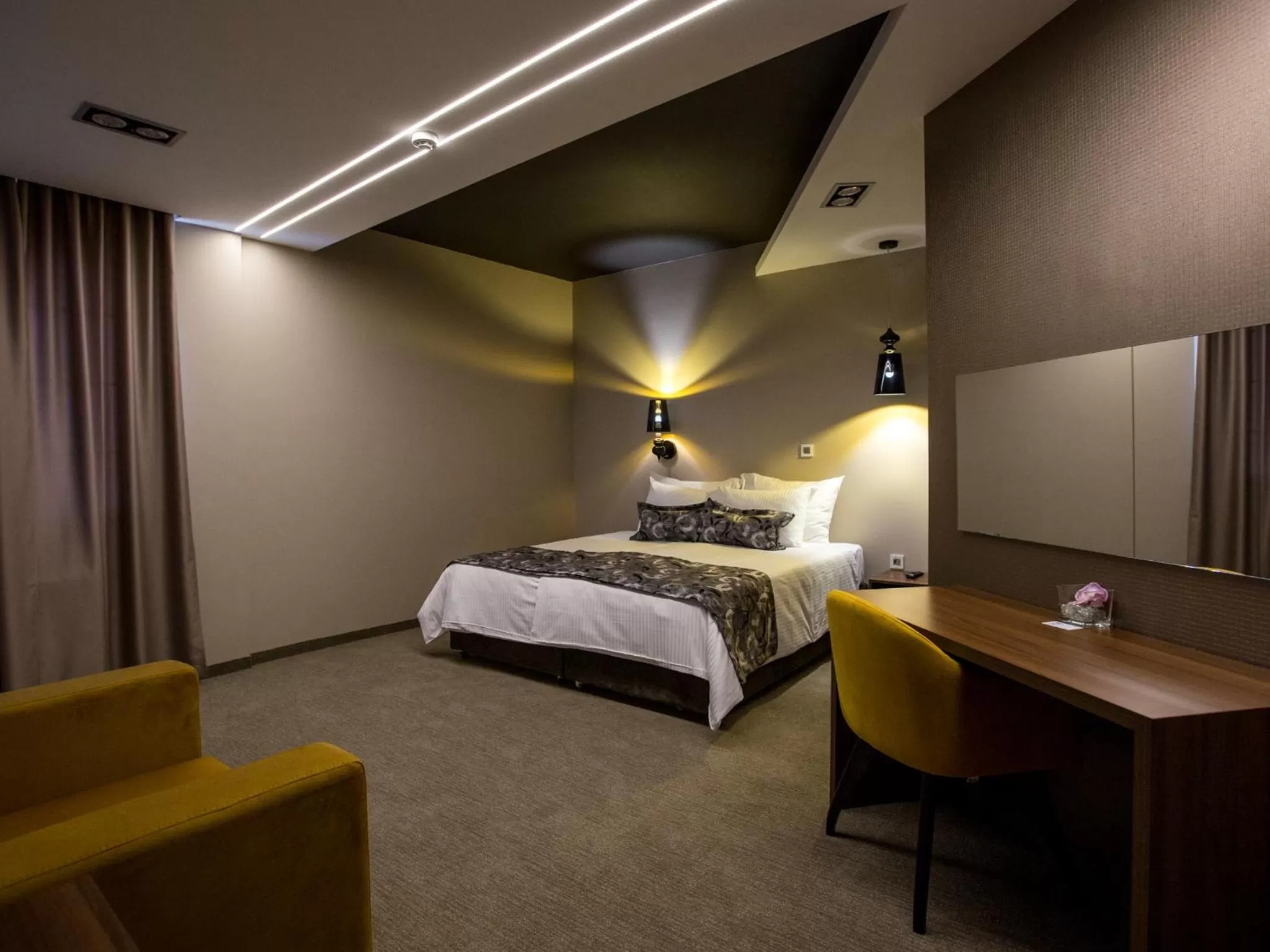 Bed in Hotel Ideo Lux