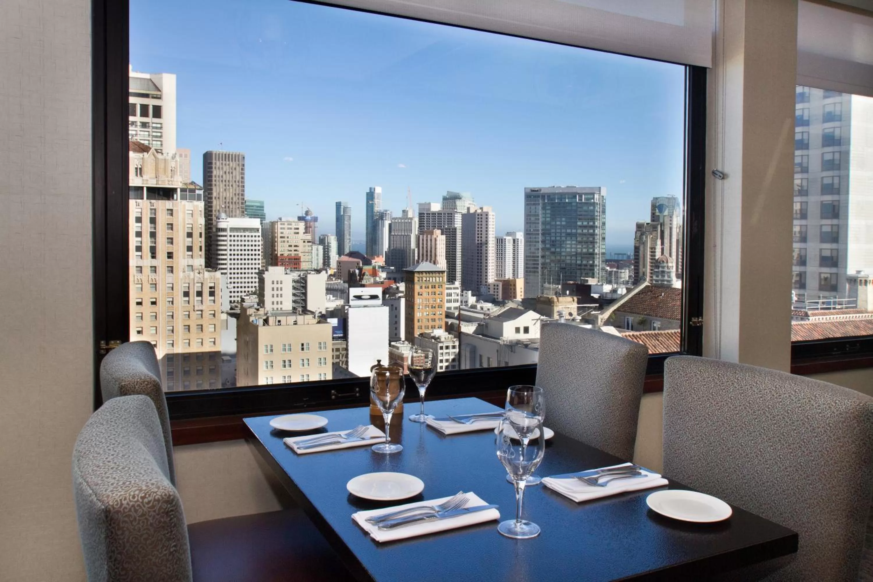 Restaurant/places to eat in Marines' Memorial Club & Hotel Union Square