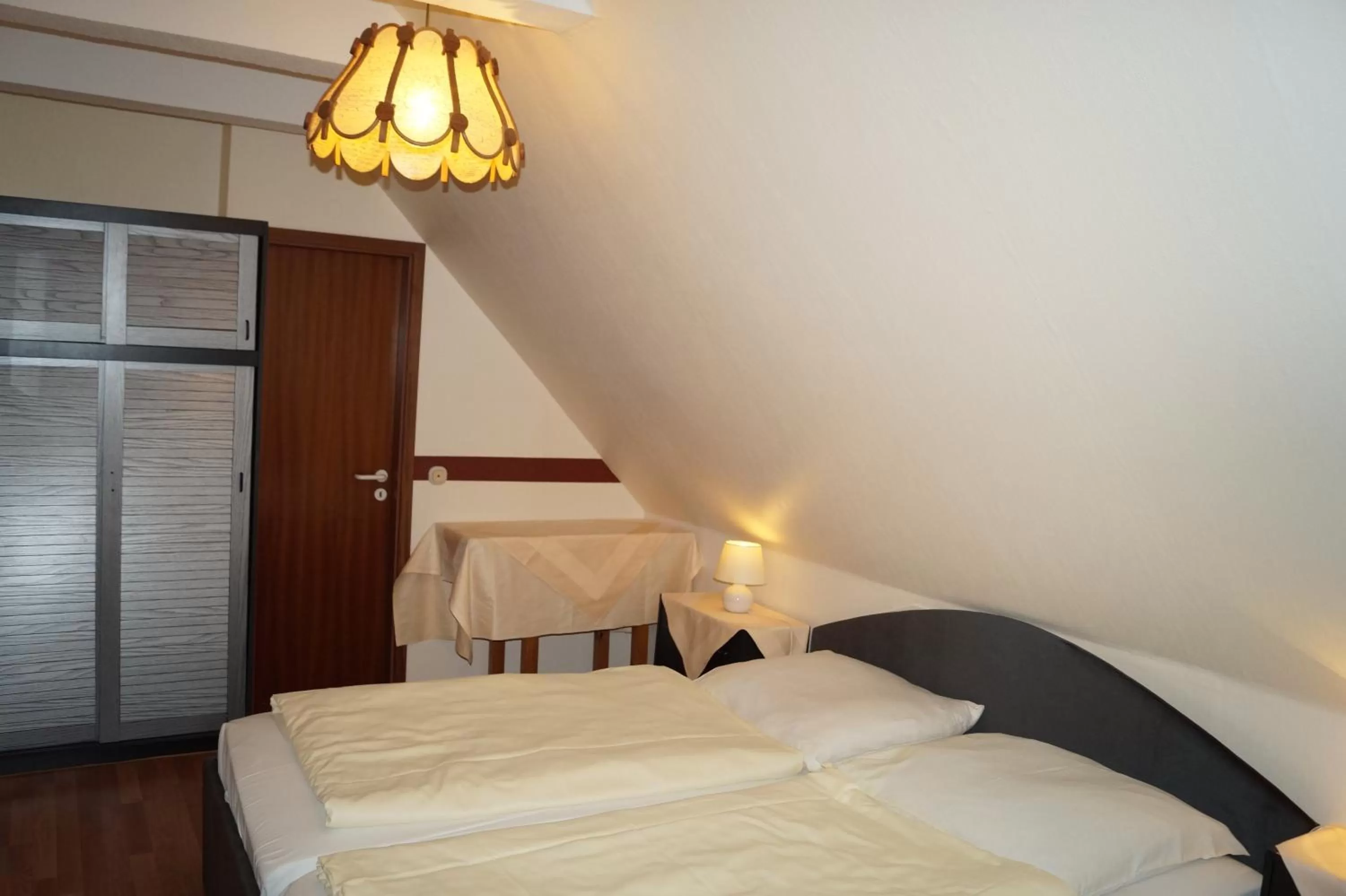 Bedroom, Bed in La Fontana