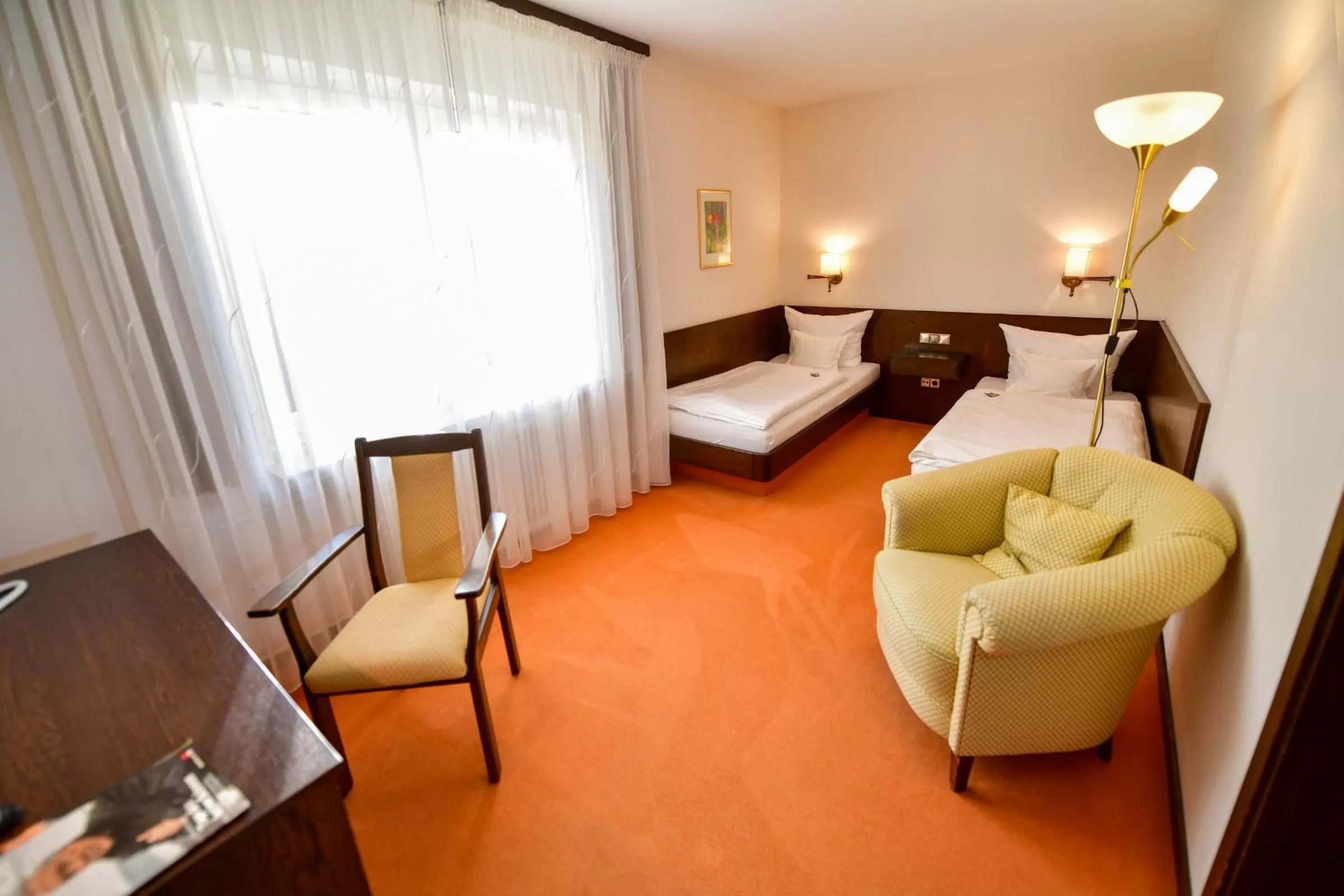 Bed in Hotel Zur Post