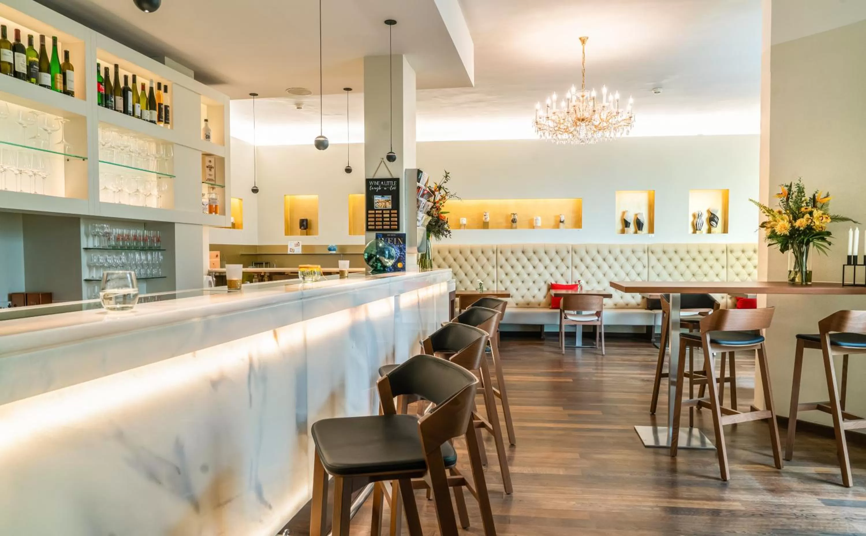 Lounge or bar in Hotel Rathaus - Wein & Design