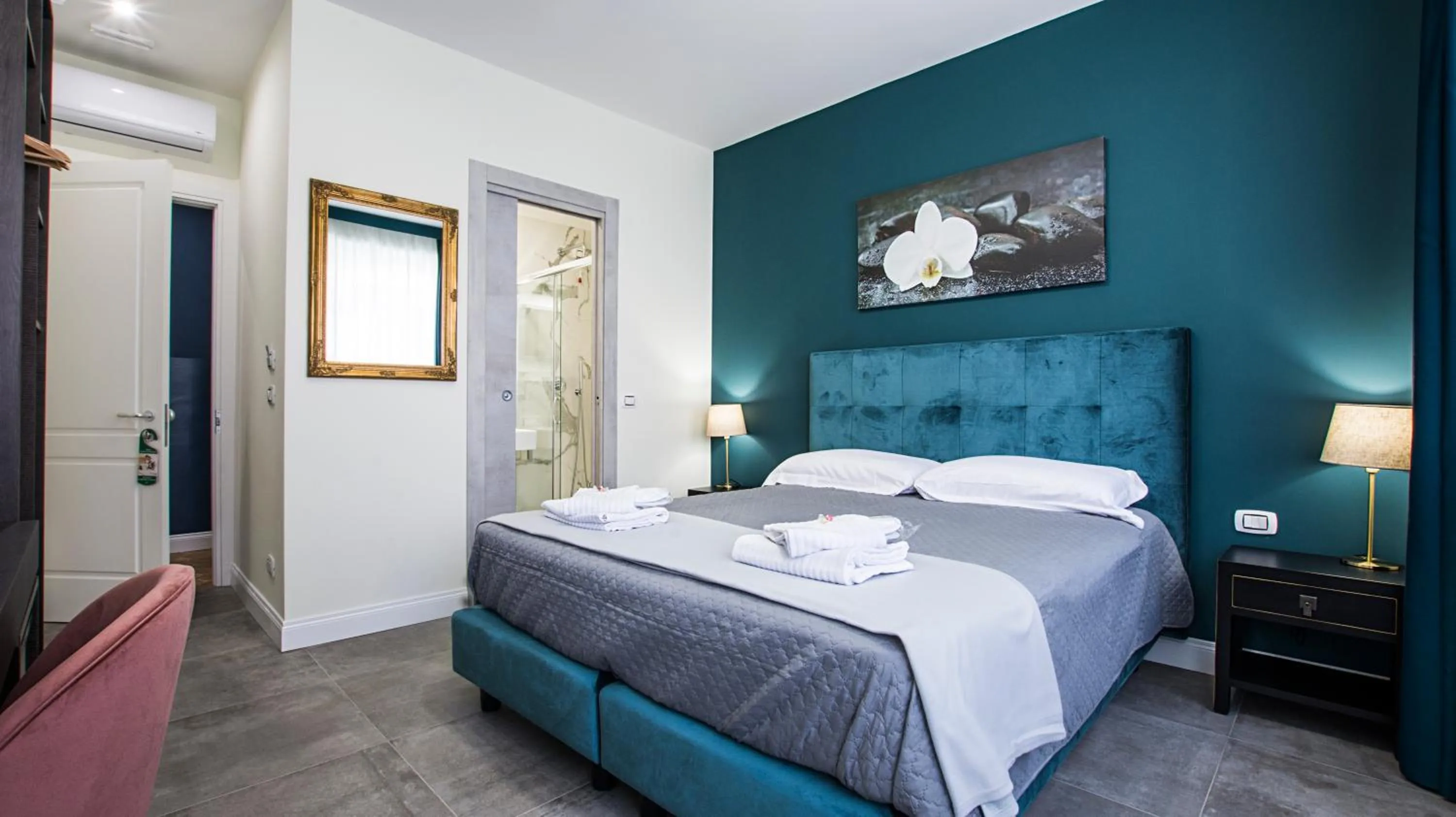 Bedroom, Bed in Regolo Rooms Vaticano