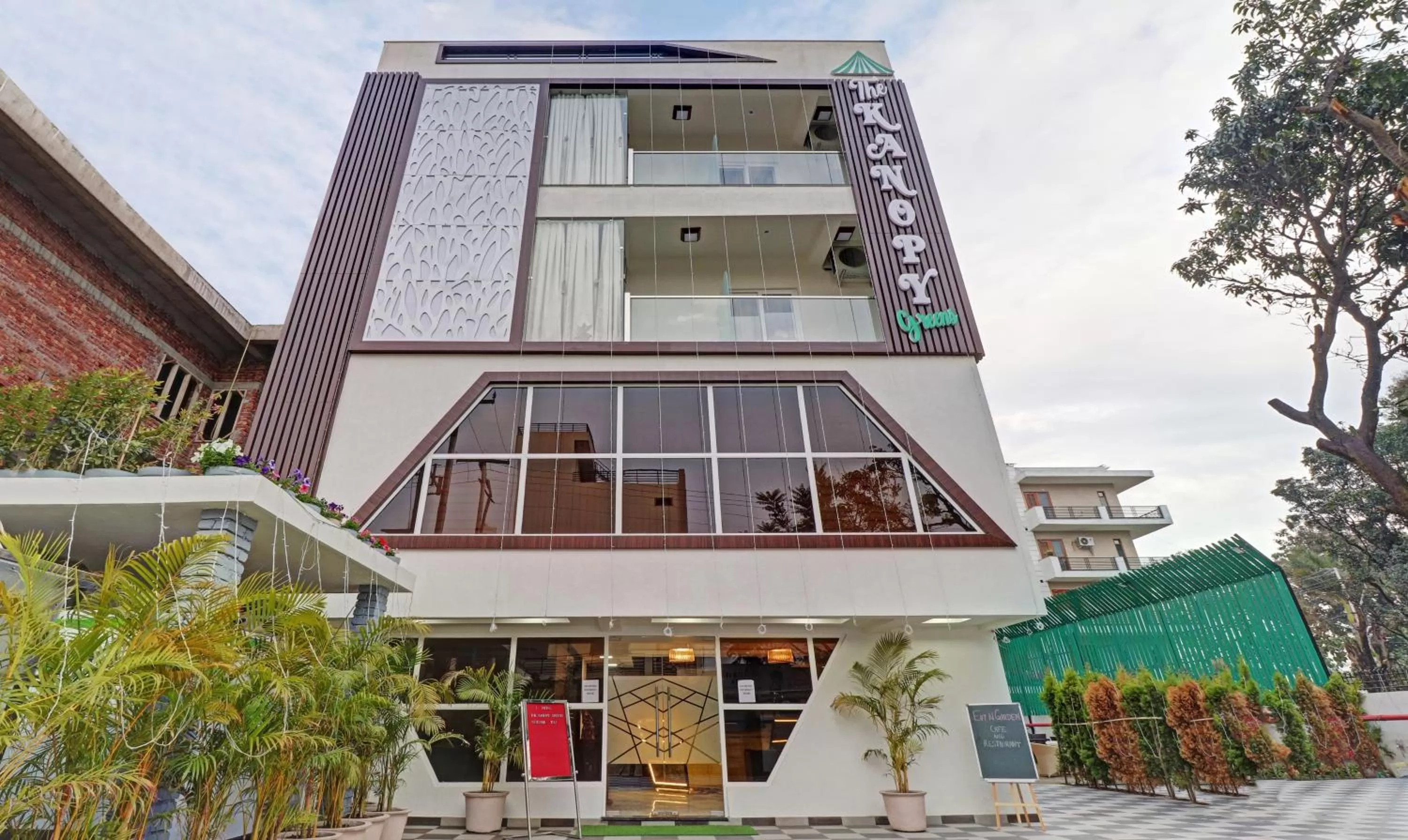 Property building in Treebo Kanopy Greens