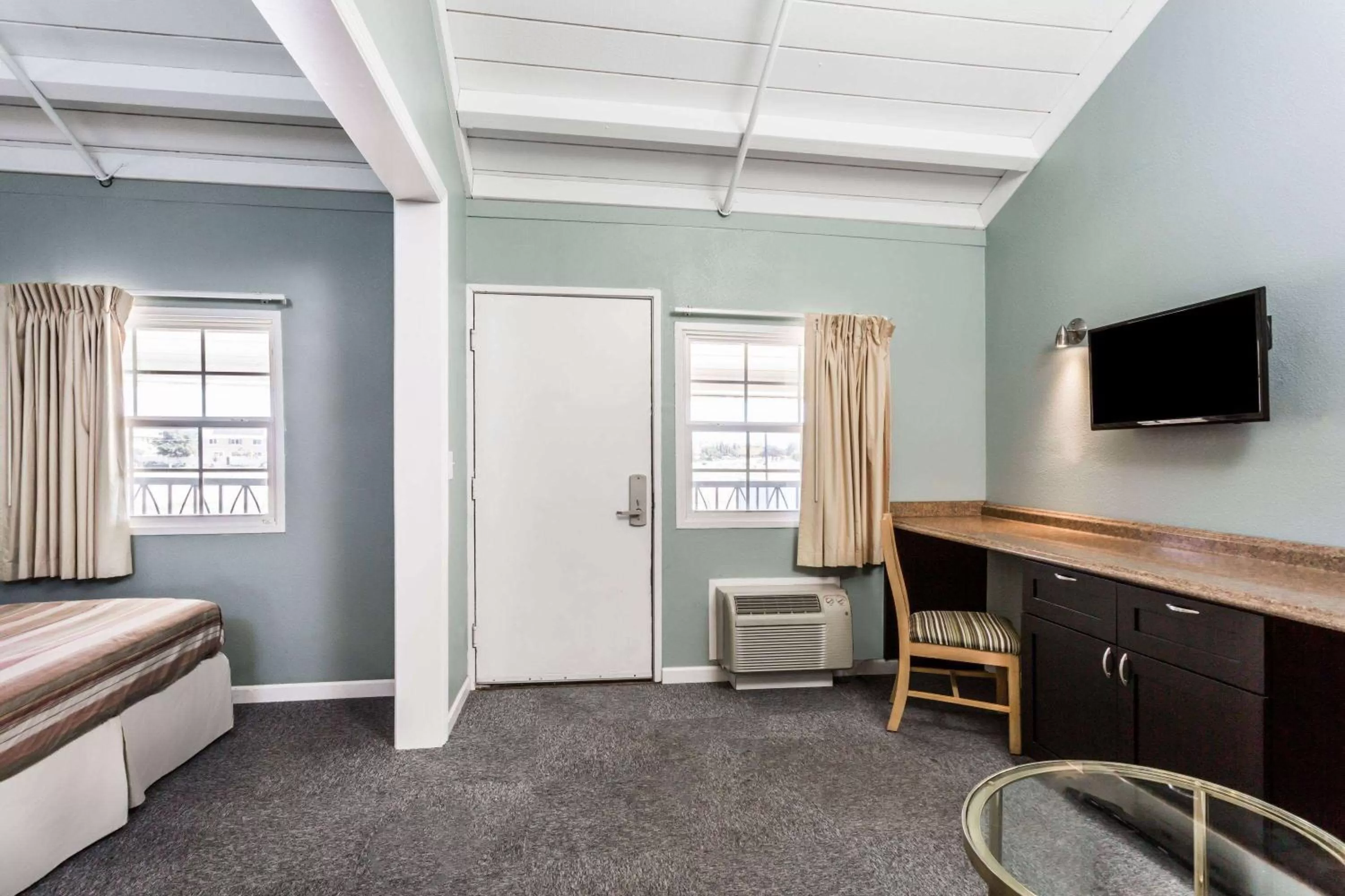 Other, Bed in Travelodge by Wyndham Fairfield/Napa Valley