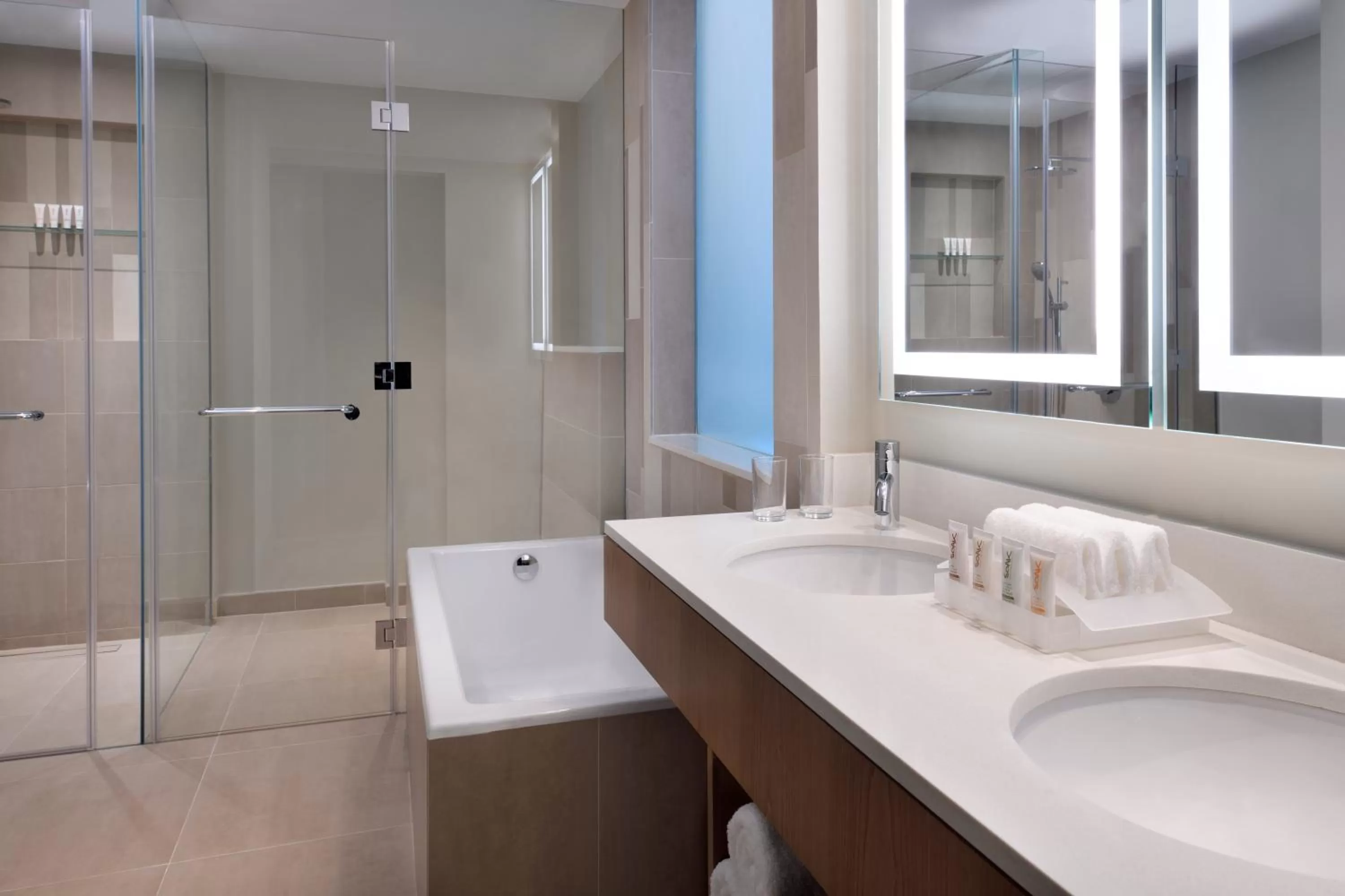 Bathroom in Holiday Inn & Suites - Dubai Festival City by IHG