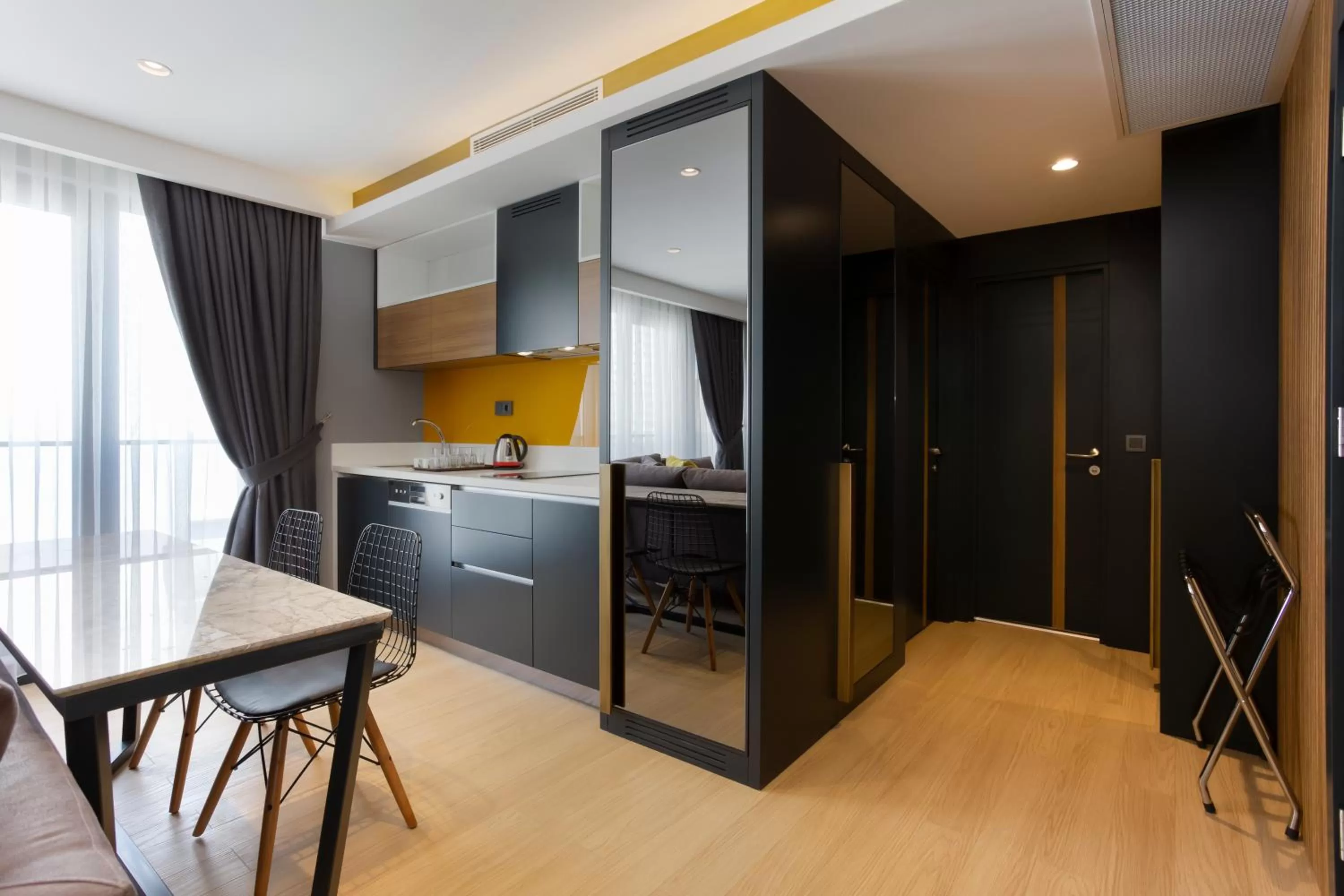 Kitchen or kitchenette in Nox Suite Rezidans