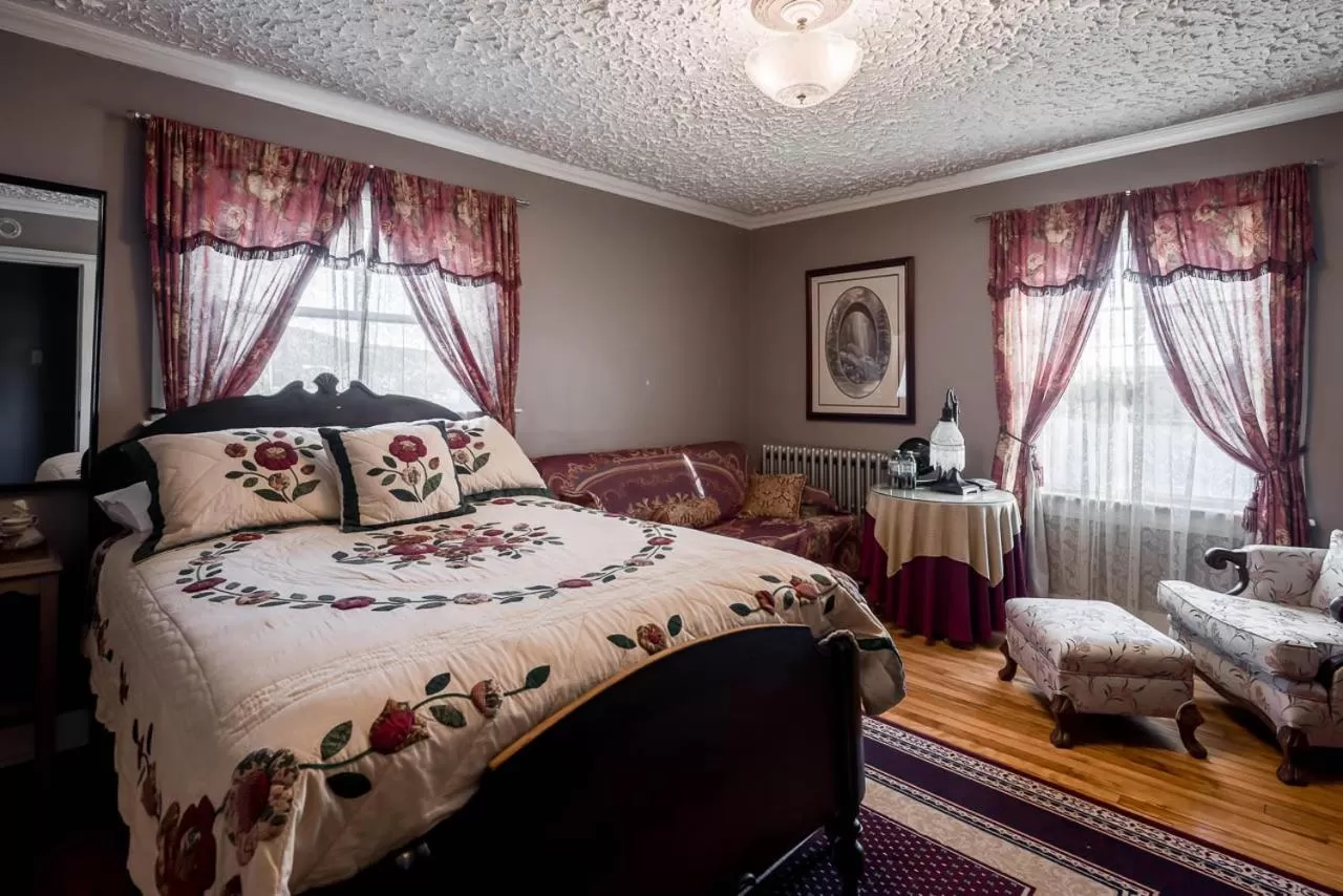 Double Room in Jeddore Lodge