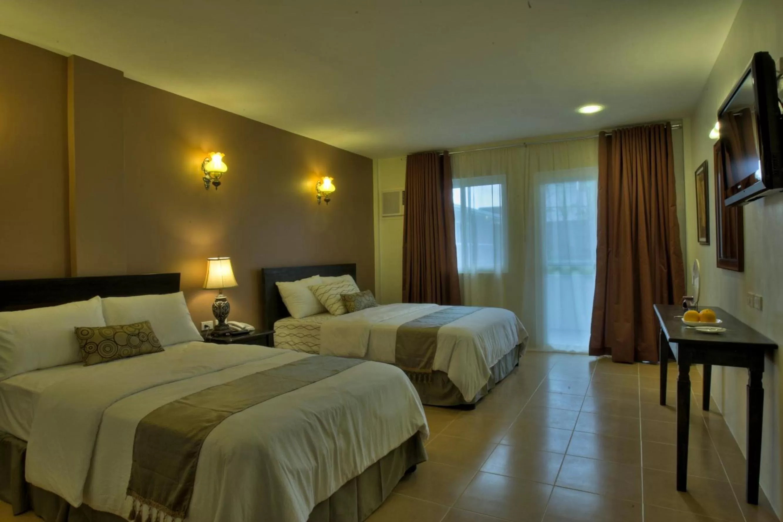 Photo of the whole room, Bed in Hanan Hotel Tagaytay - Formerly Tagaytay Wingate Manor