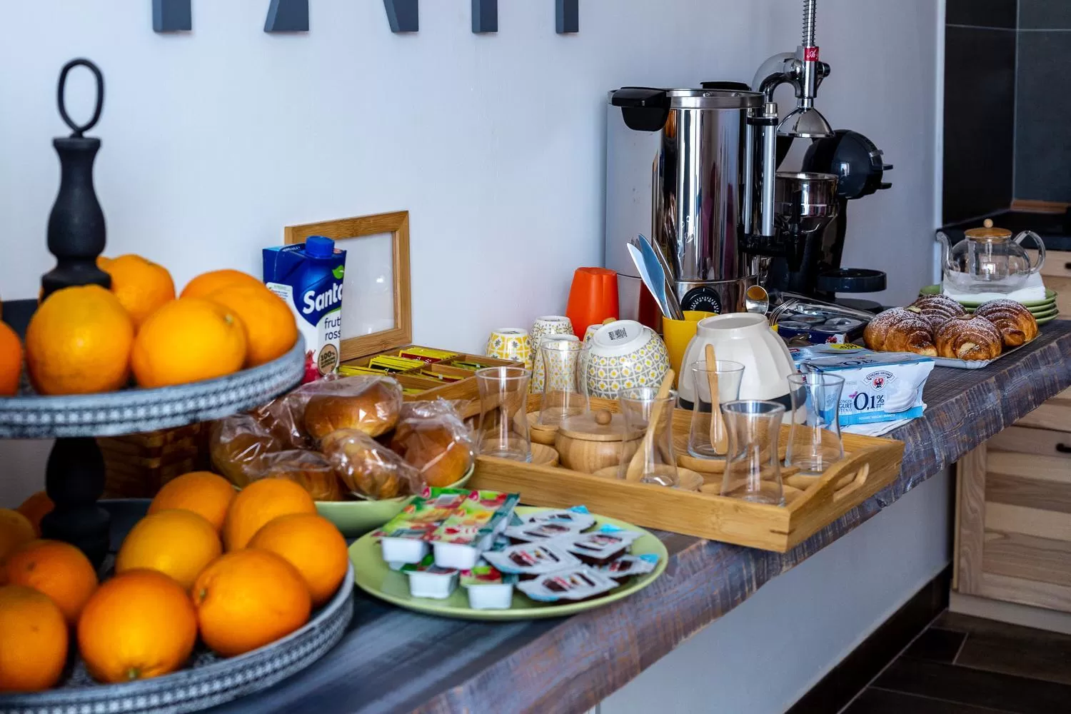 Communal kitchen in BnB Sant'Alfonso